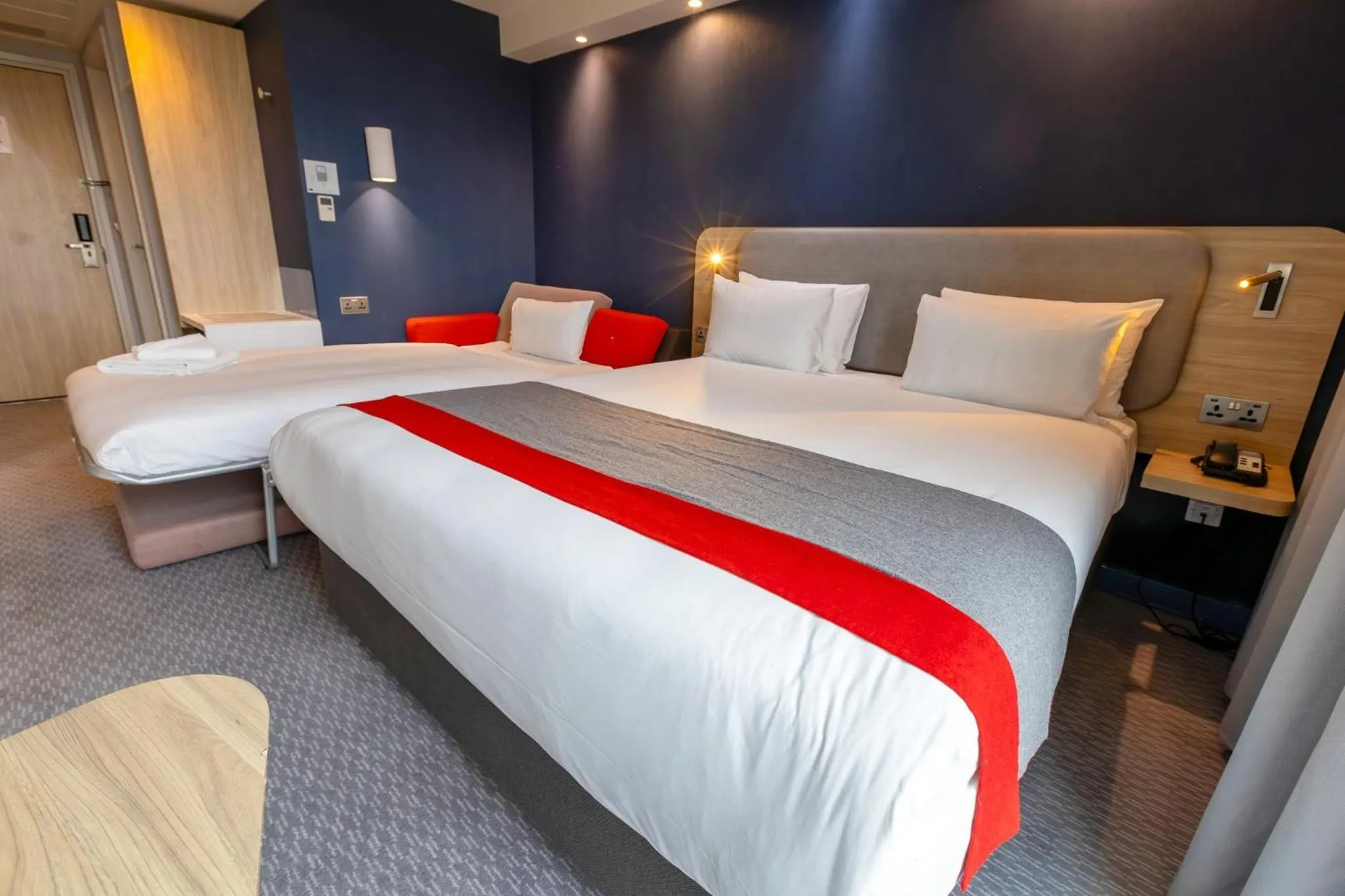 Photo of the whole room, Bed in Holiday Inn Express - Manchester - TRAFFORDCITY by IHG