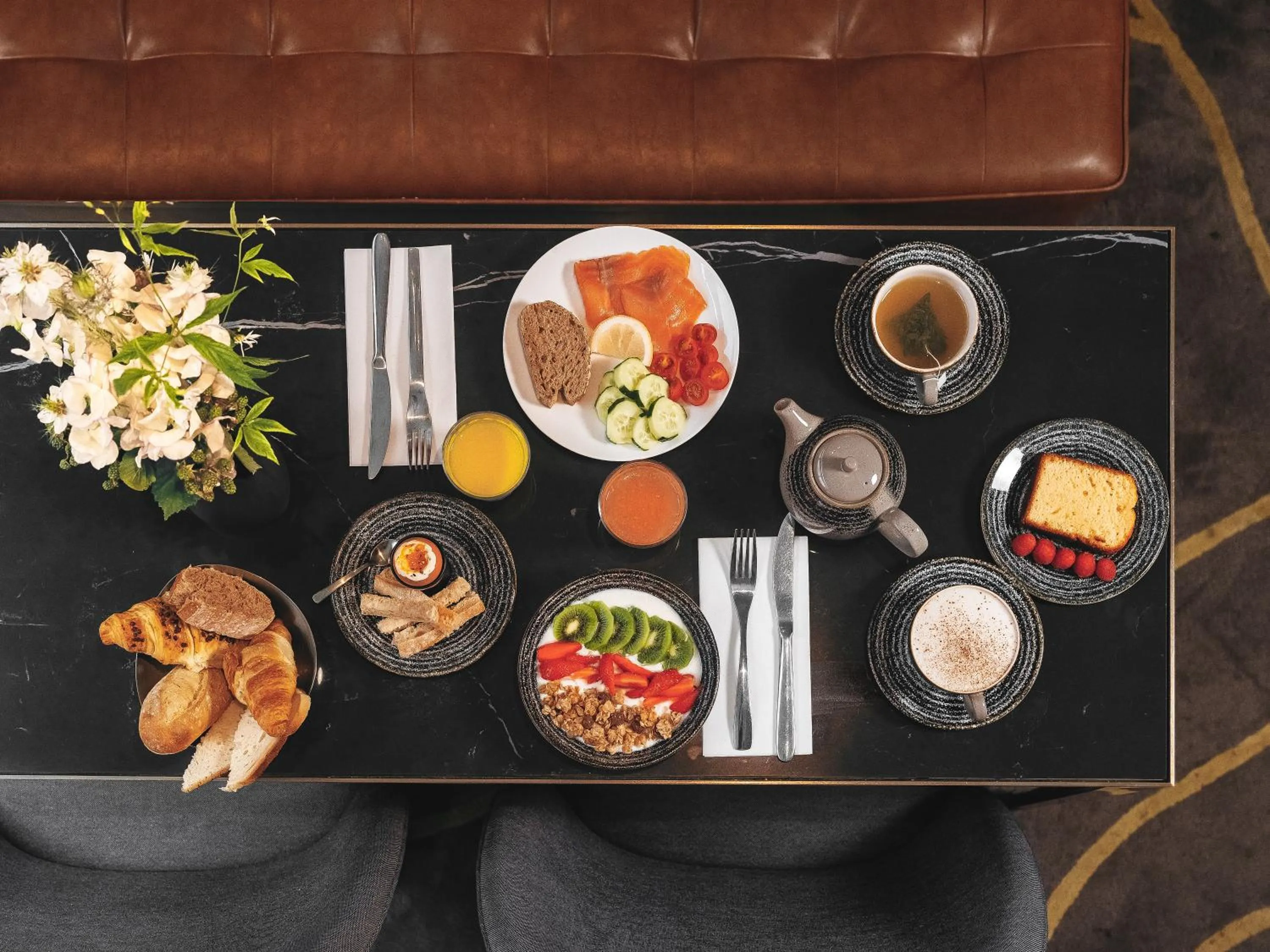 Food and drinks in Drawing Hotel