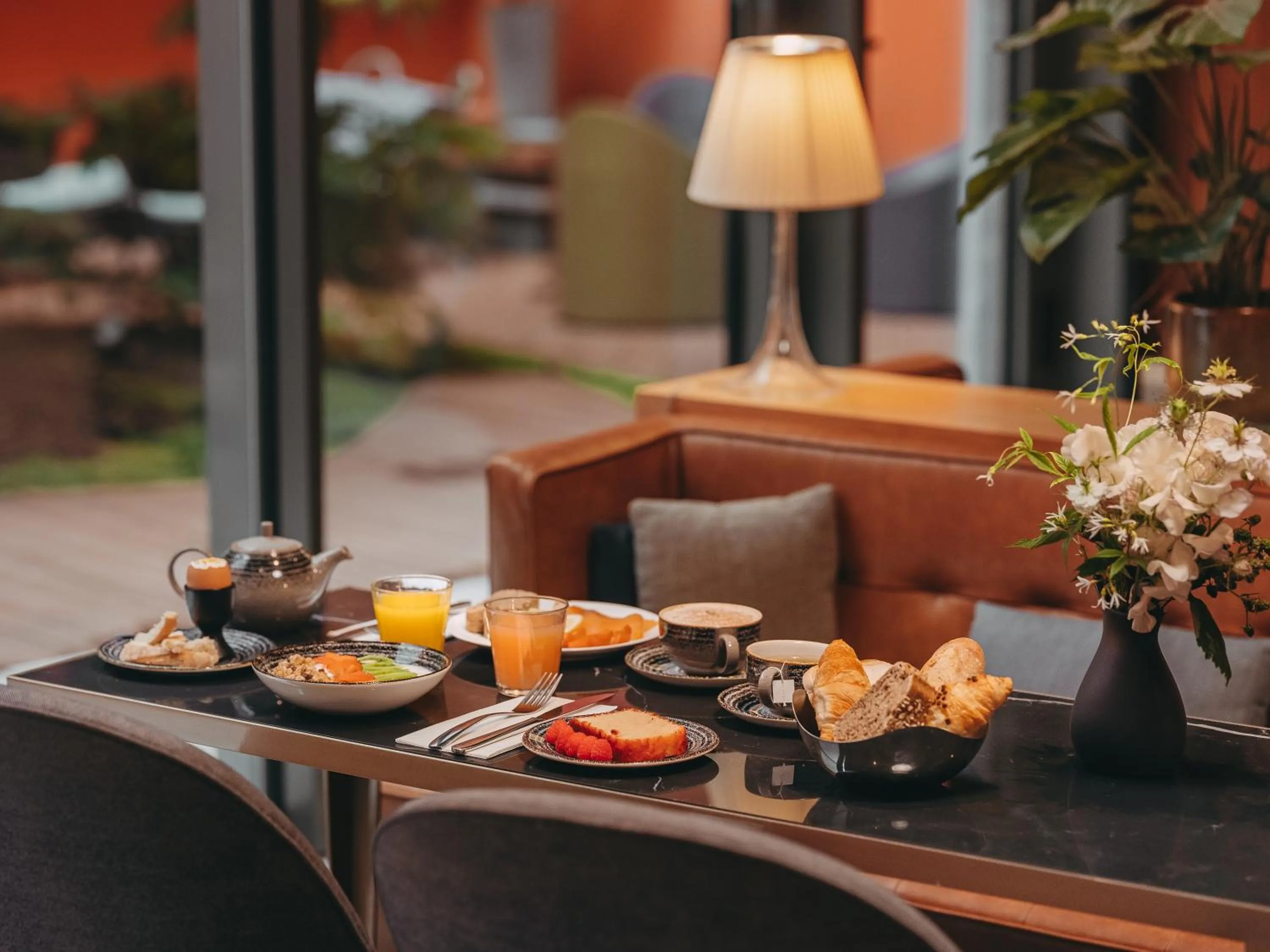 Food and drinks in Drawing Hotel