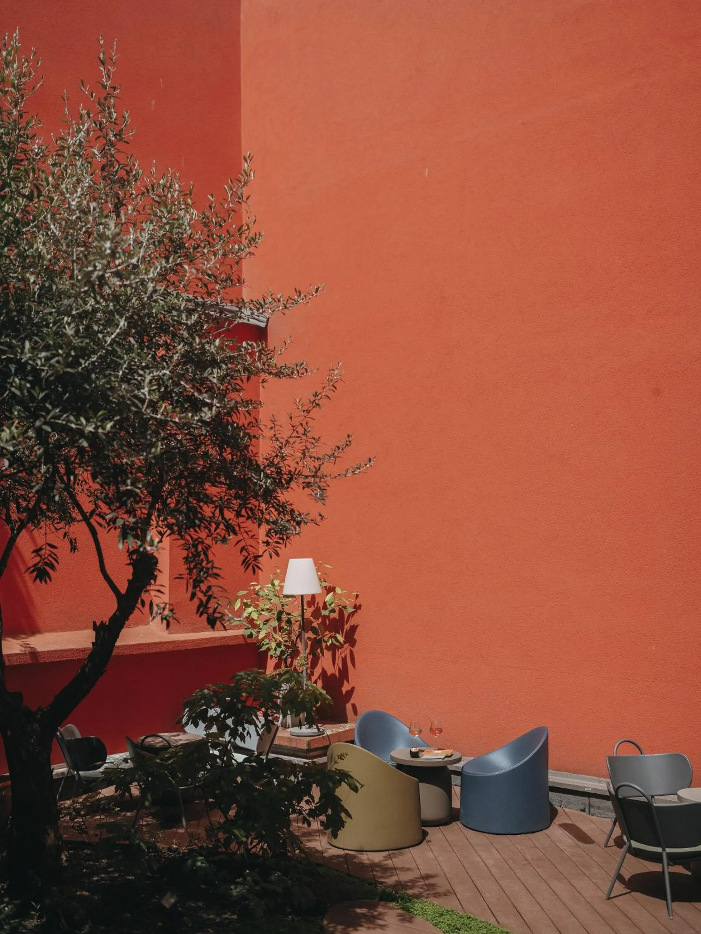 Patio in Drawing Hotel