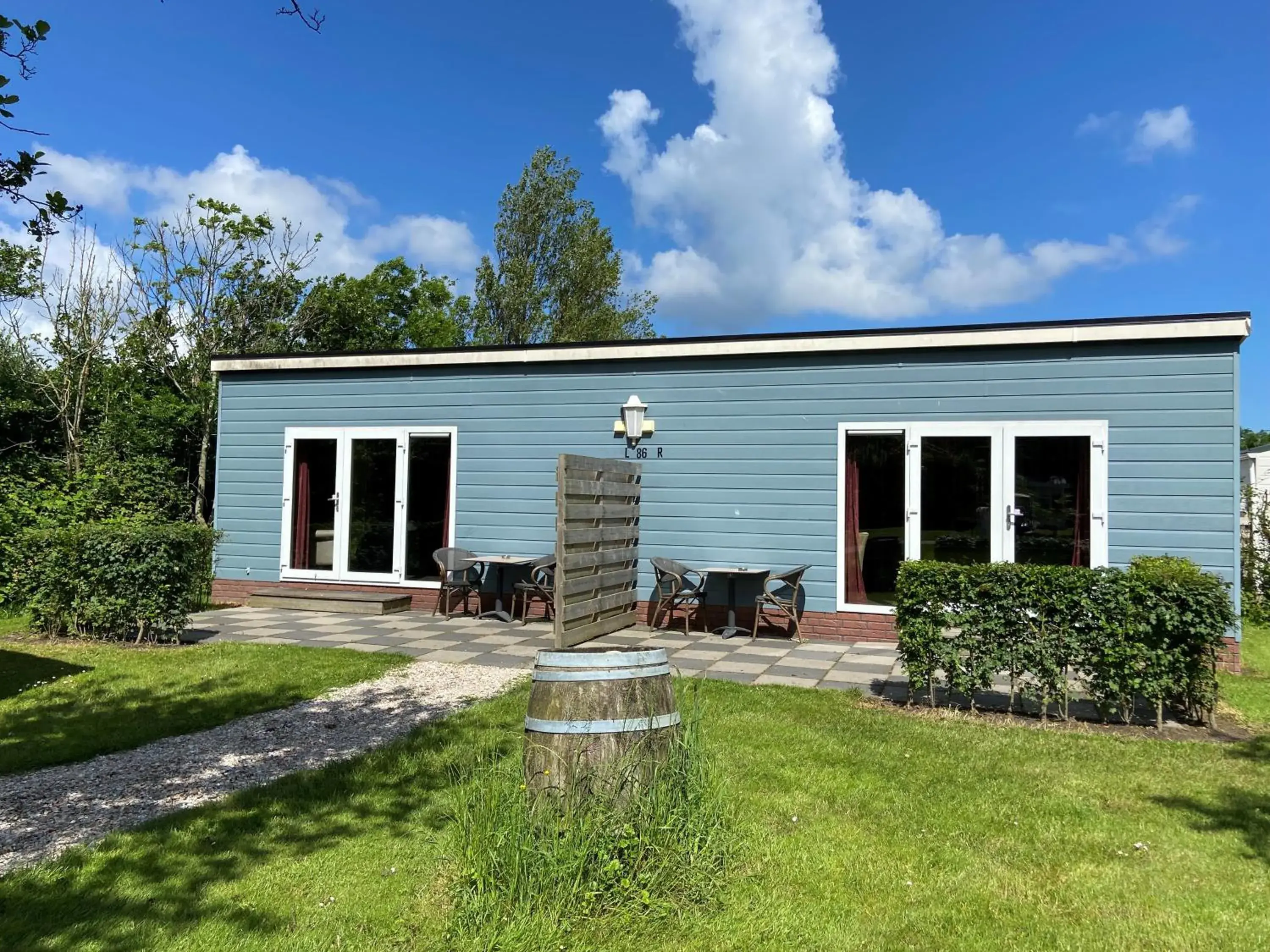 Chalet with Kitchen in Recreatiepark Wiringherlant Chalet with Kitchen in Recreatiepark Wiringherlant