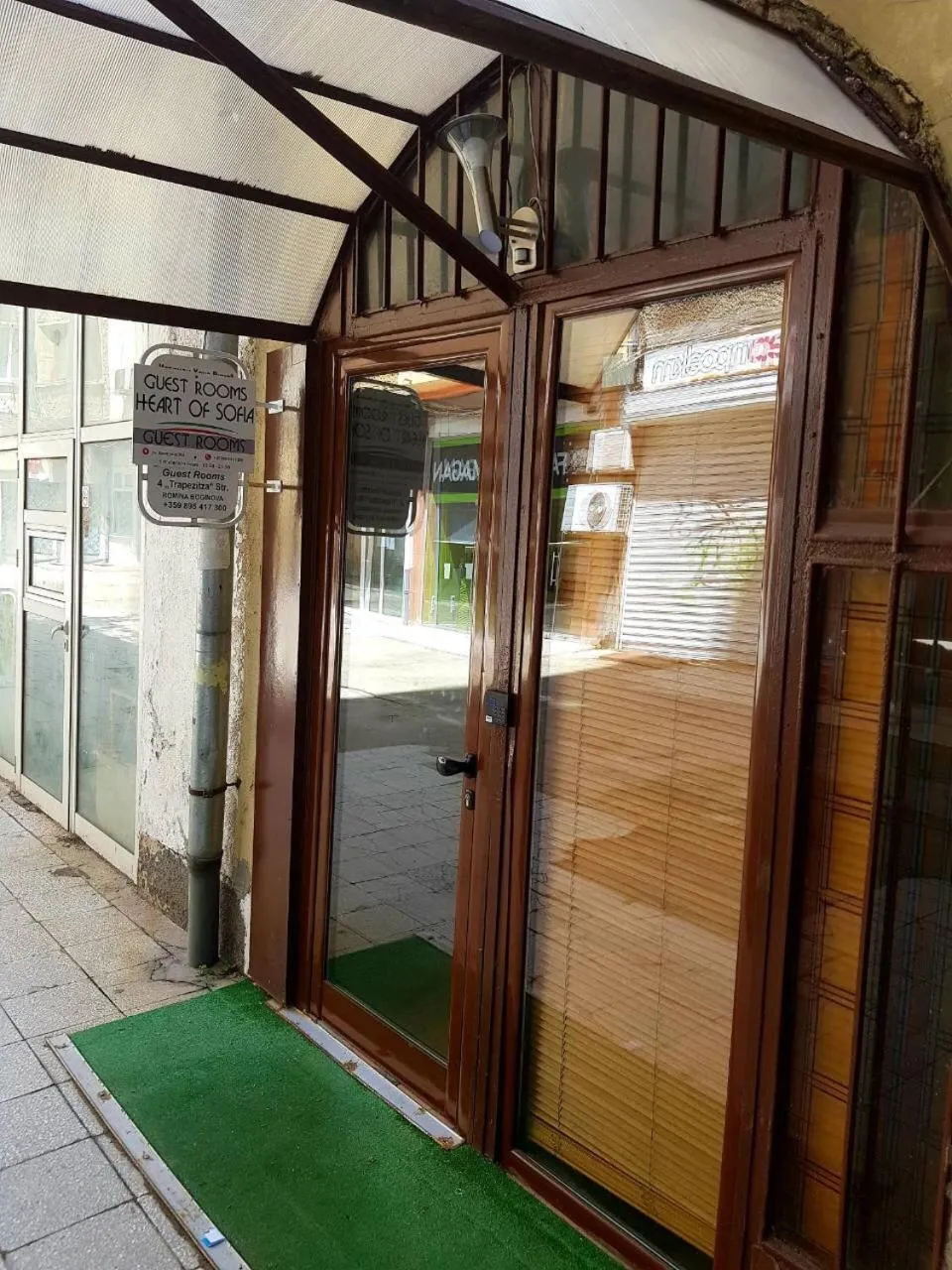Facade/entrance in Serdika Rooms