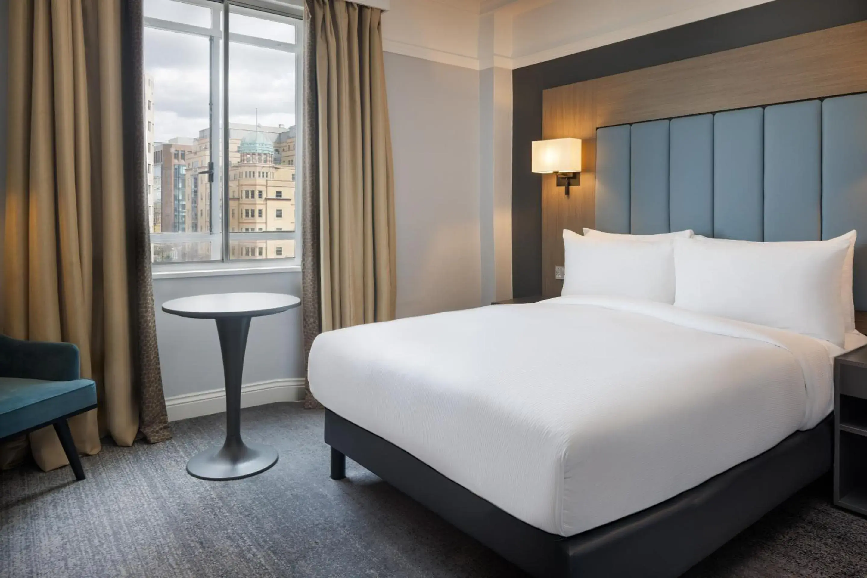 Classic Double City Square View in The Queens Hotel Classic Double City Square View in The Queens Hotel