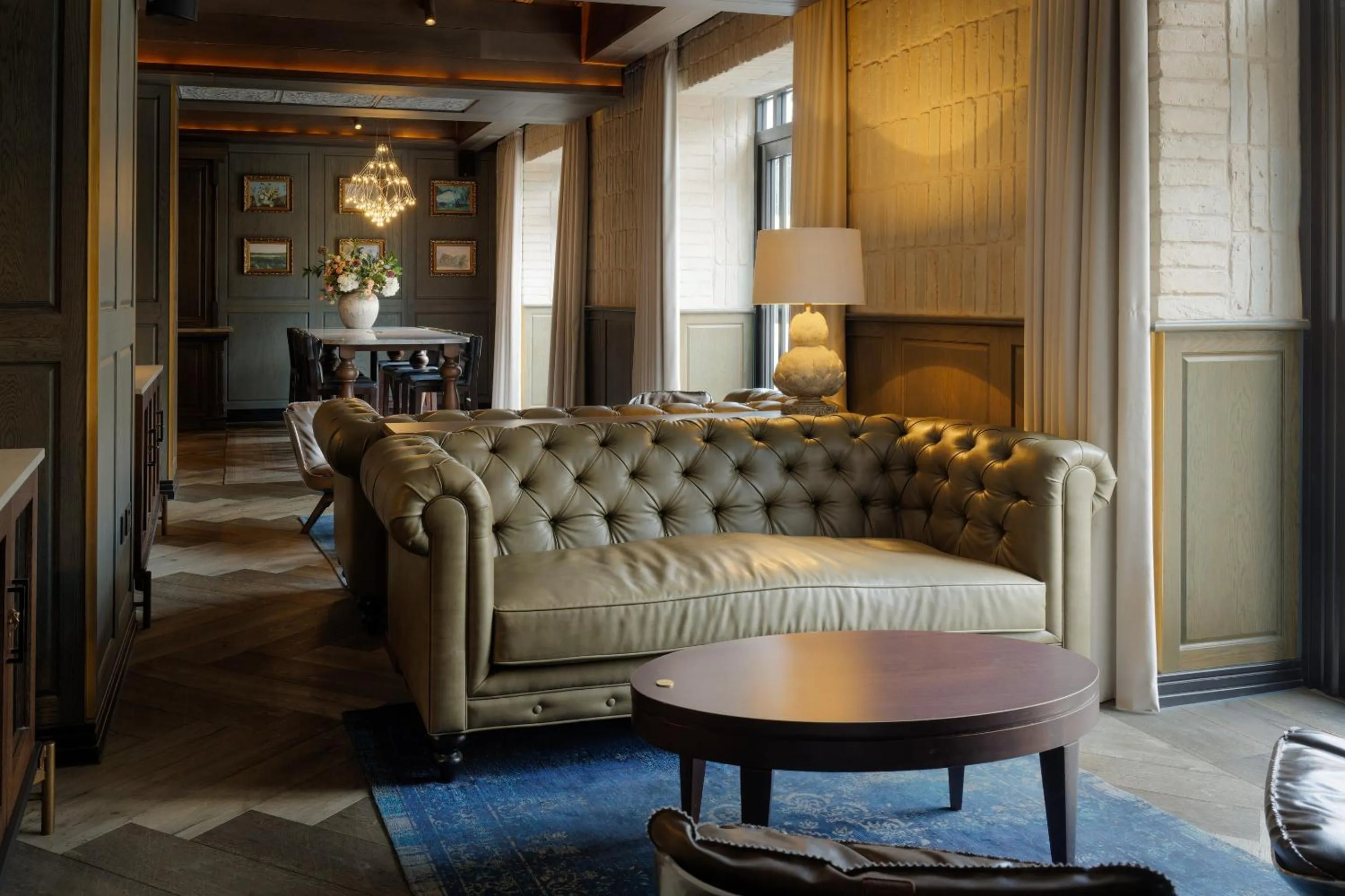 Lounge or bar in The Queens Hotel