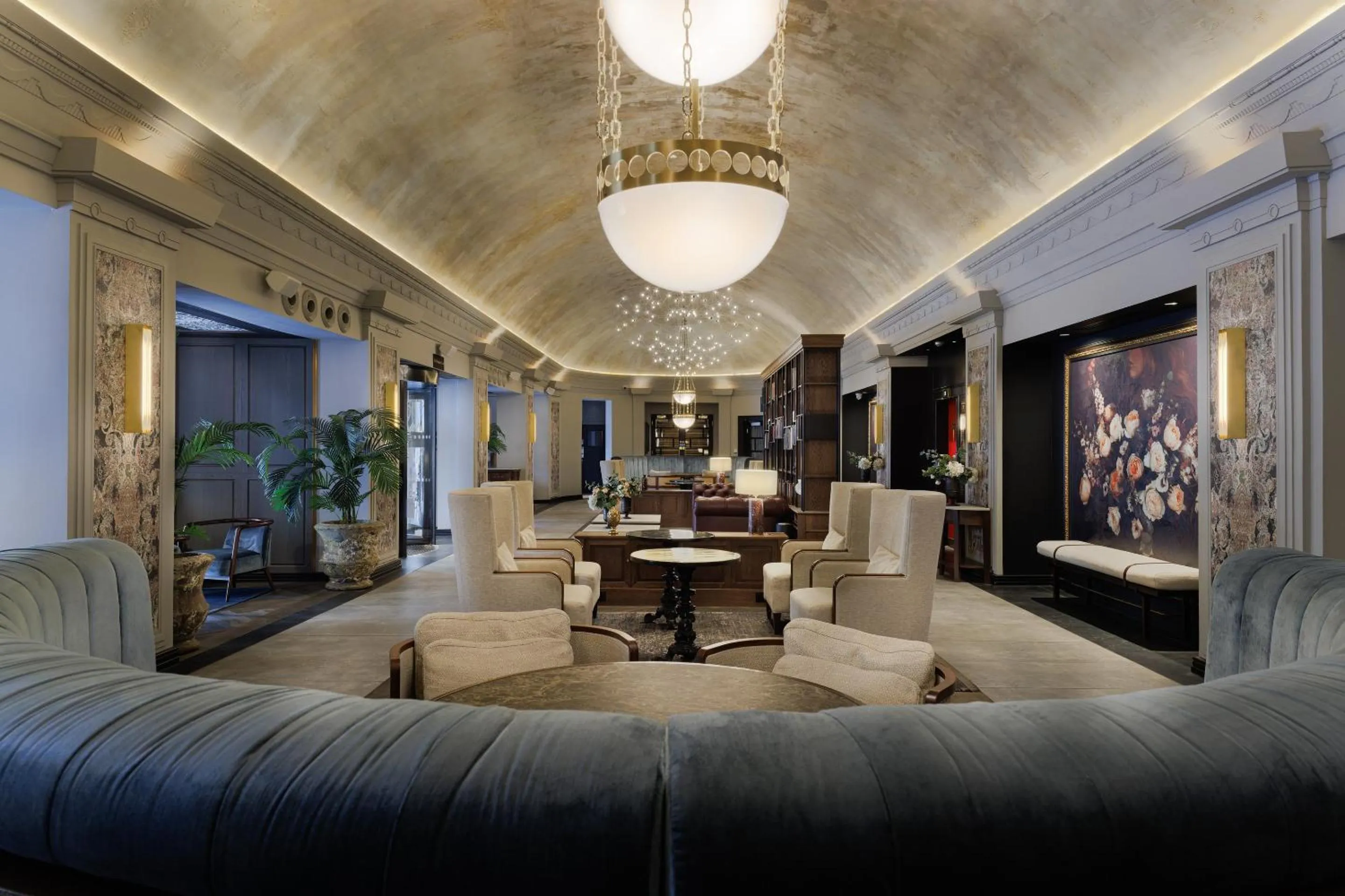 Lobby or reception in The Queens Hotel