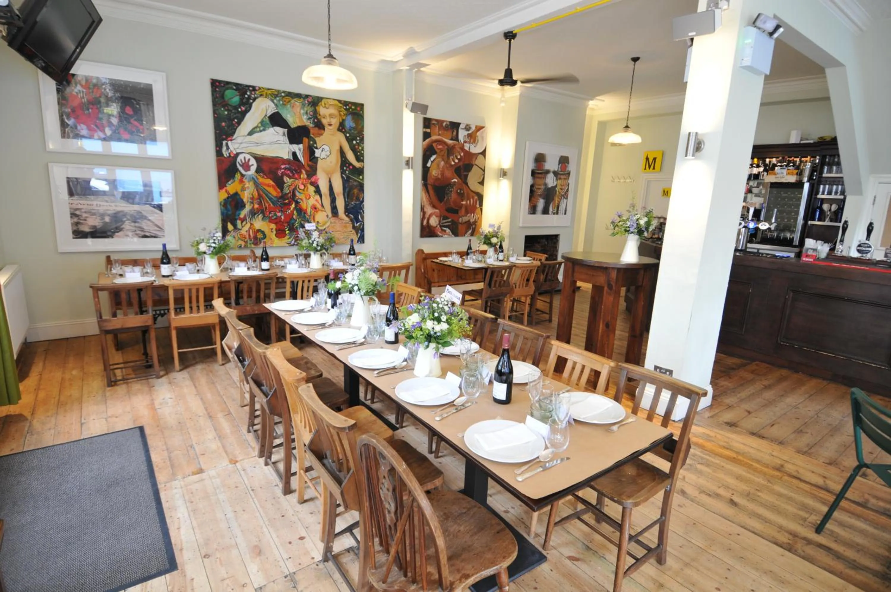 Restaurant/places to eat in The Grange Pub