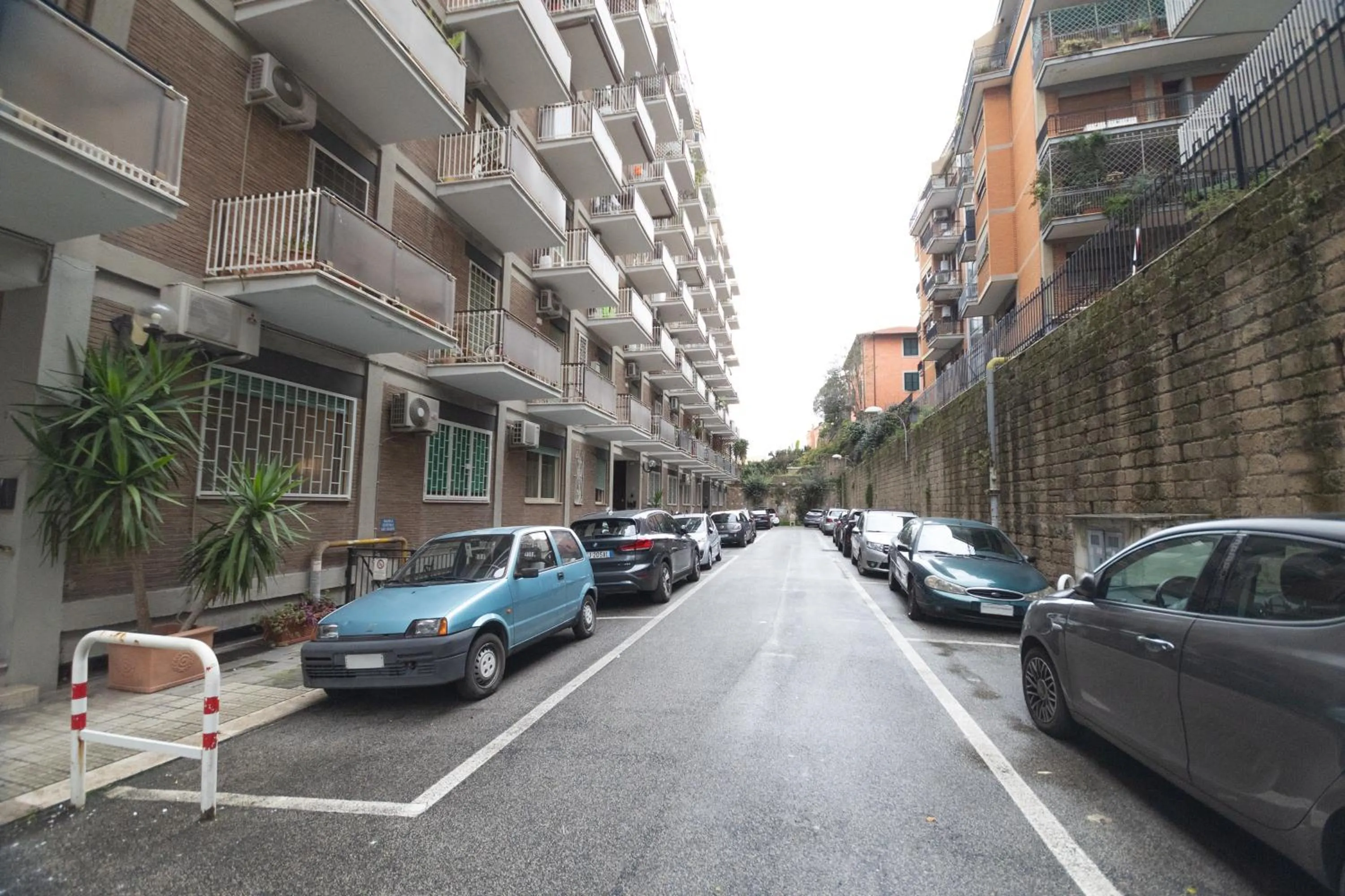 Parking in Le Piazze di Roma Sweet Apartment
