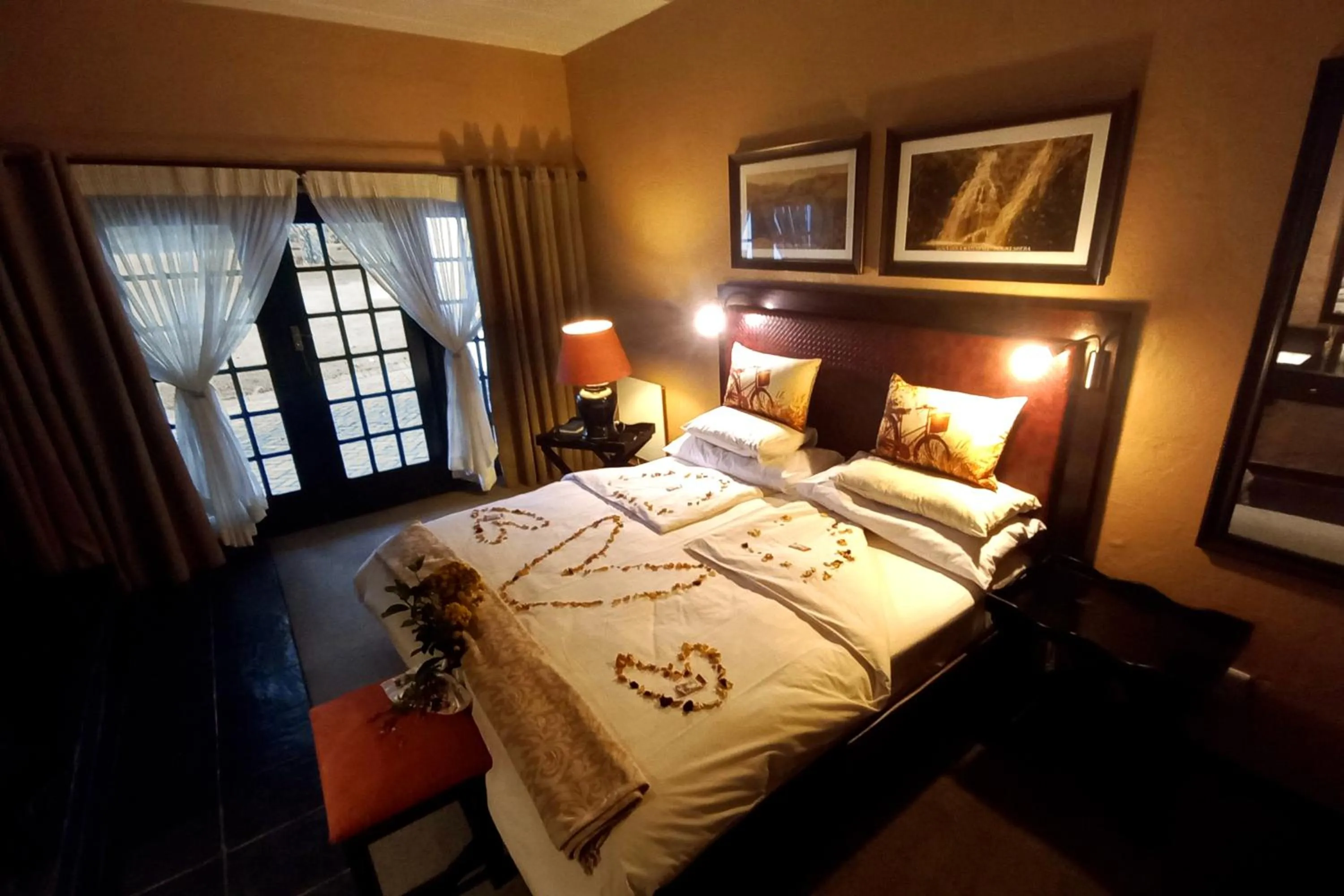 Bed in Mount Sheba Rainforest Hotel - Mountain Spring Water