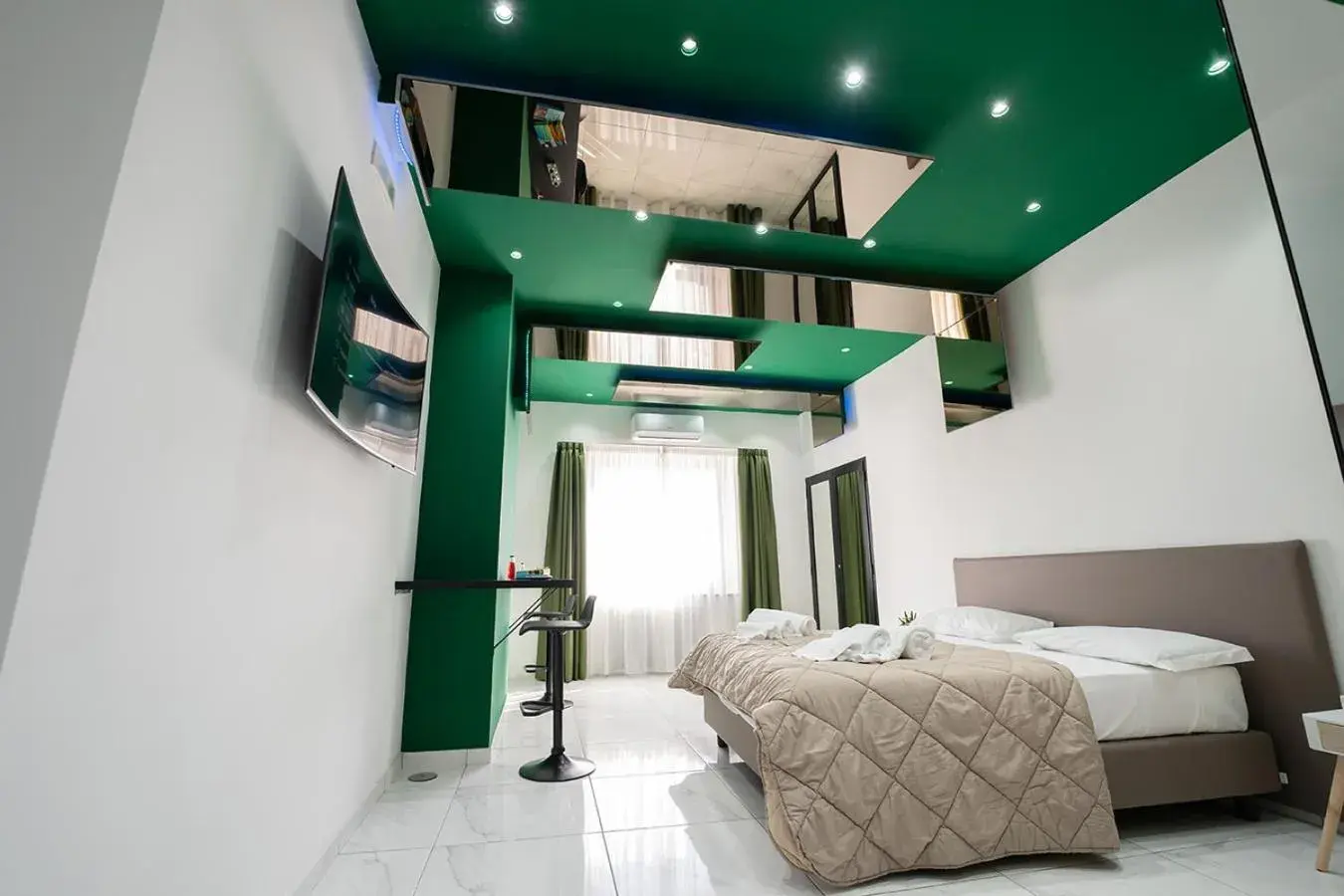 Deluxe Junior Suite, separate building Piazza Mercato in Al Campanile H Napoli Centro, by ClaPa Group Dislocated Hospitality Deluxe Junior Suite, separate building Piazza Mercato in Al Campanile H Napoli Centro, by ClaPa Group Dislocated Hospitality