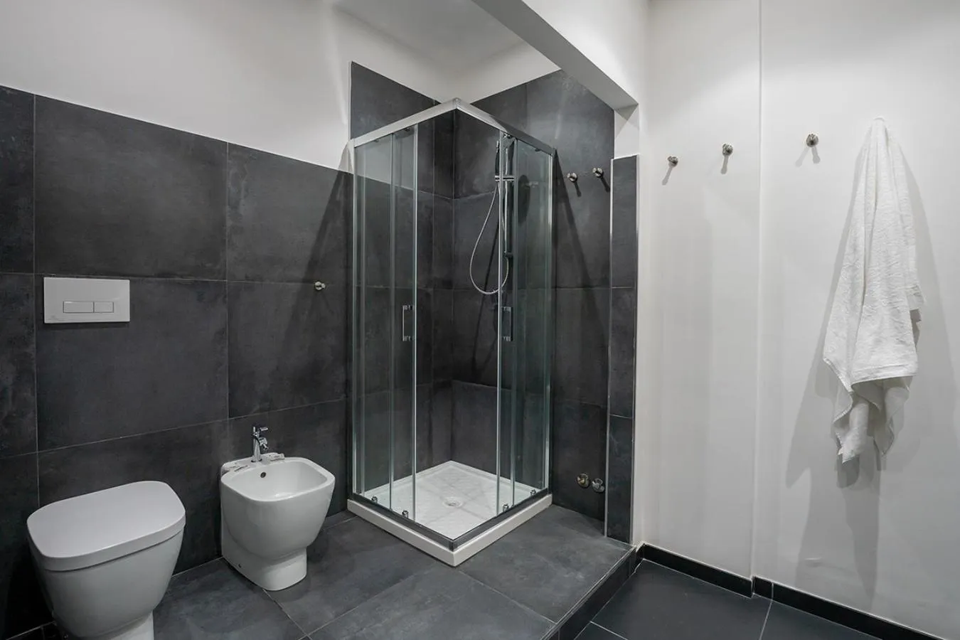 Shower in Al Campanile H Napoli Centro, by ClaPa Group Dislocated Hospitality
