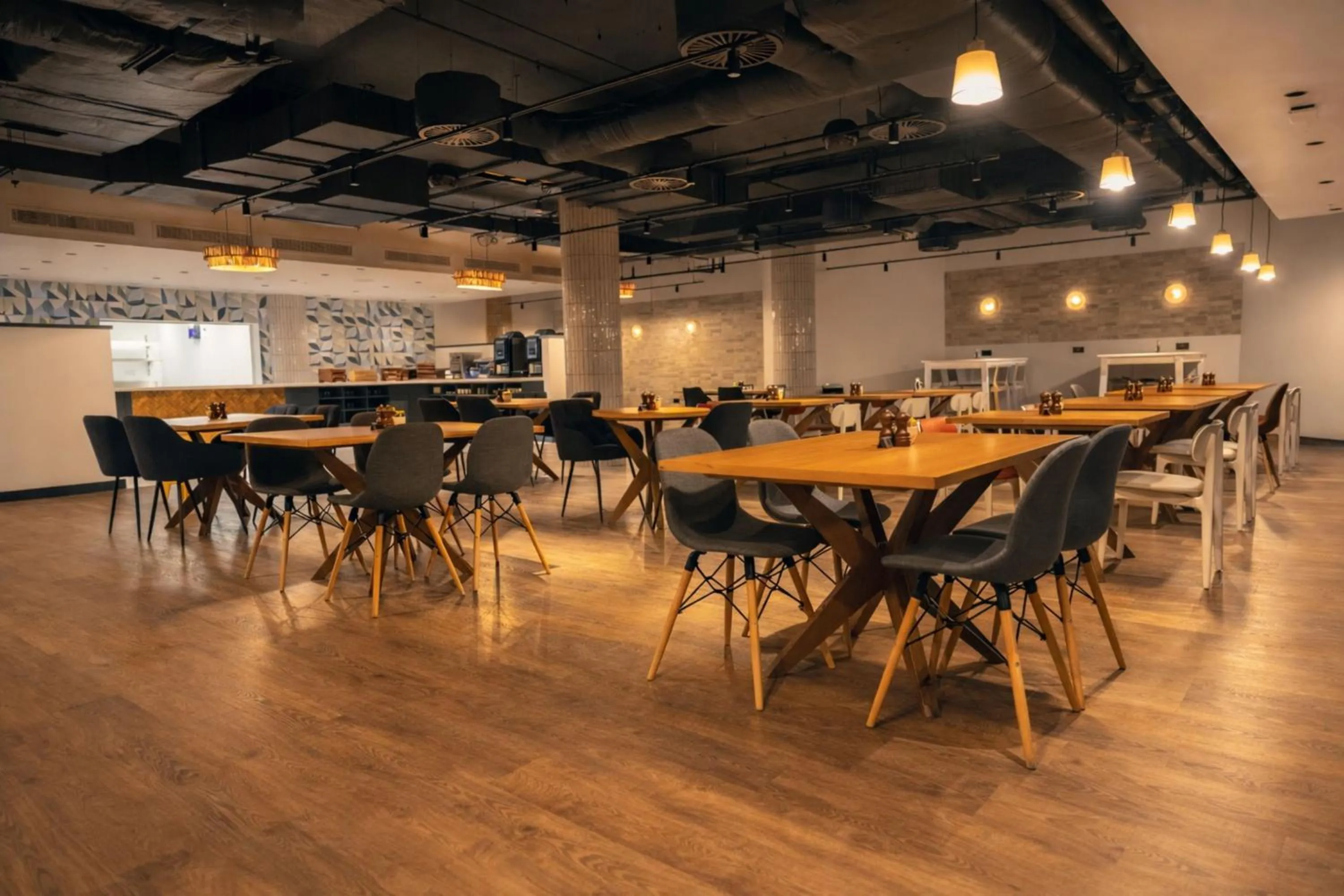 Breakfast in Holiday Inn London Camden Lock by IHG