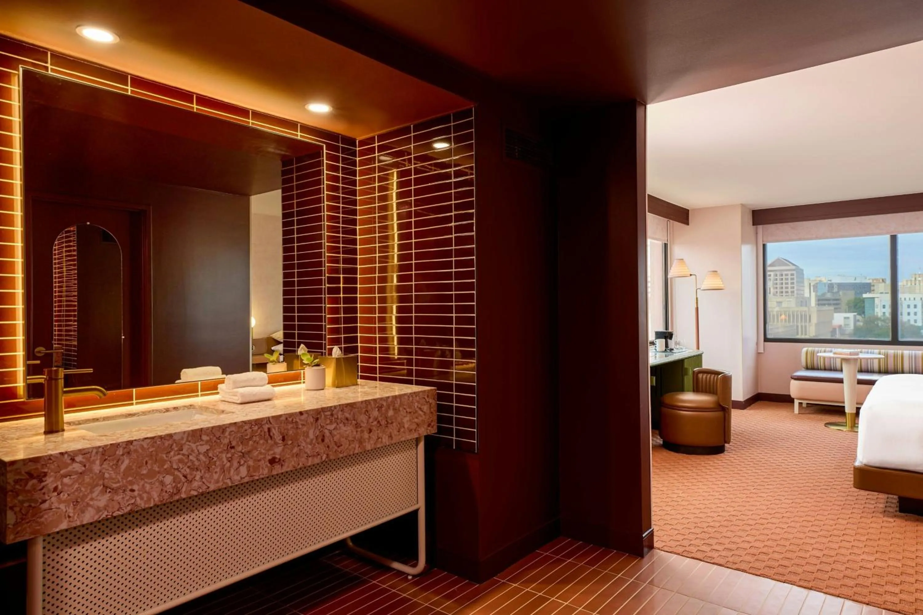 Bathroom, Bed in Downright Austin, A Renaissance Hotel