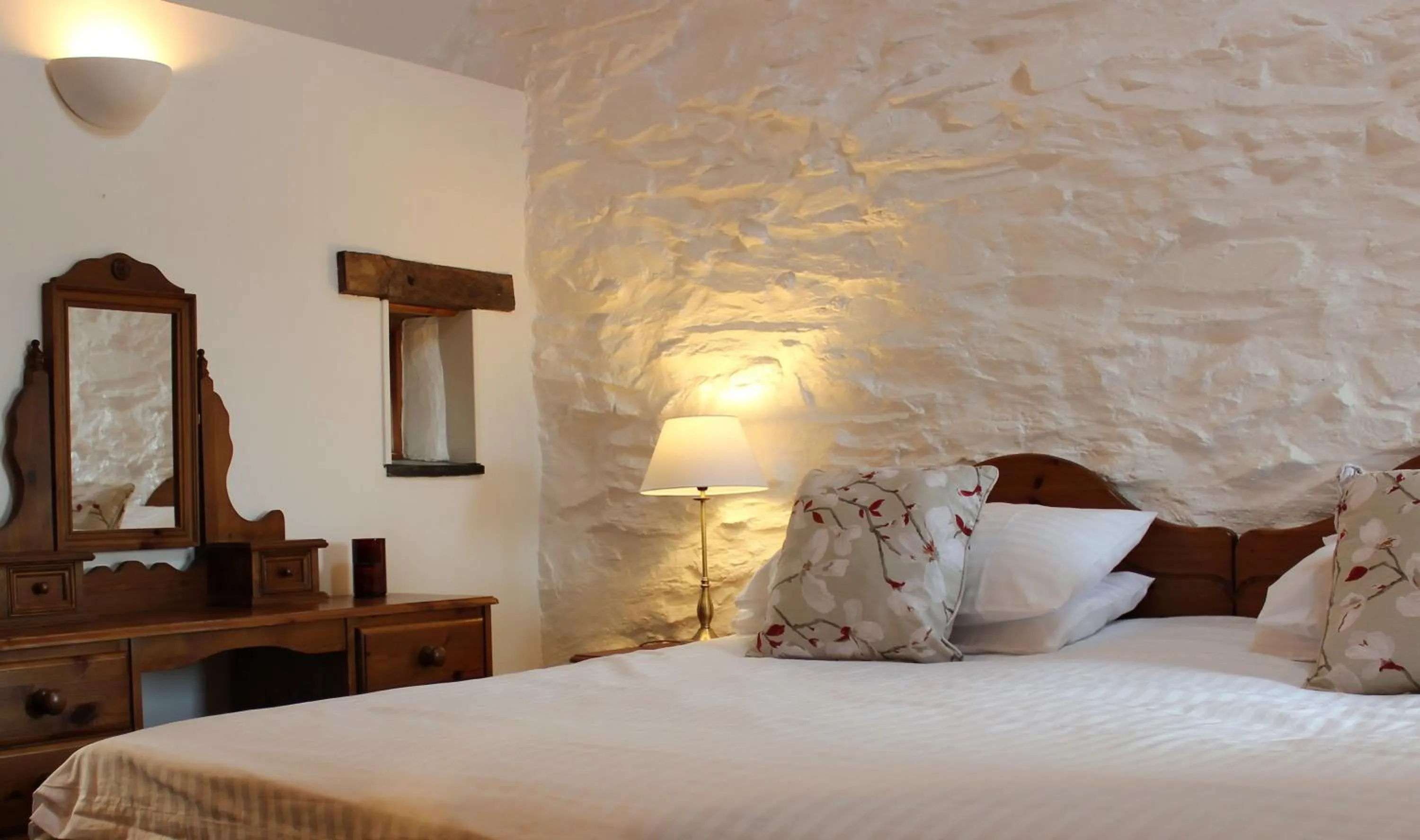 Bed in Dee Valley Cottages