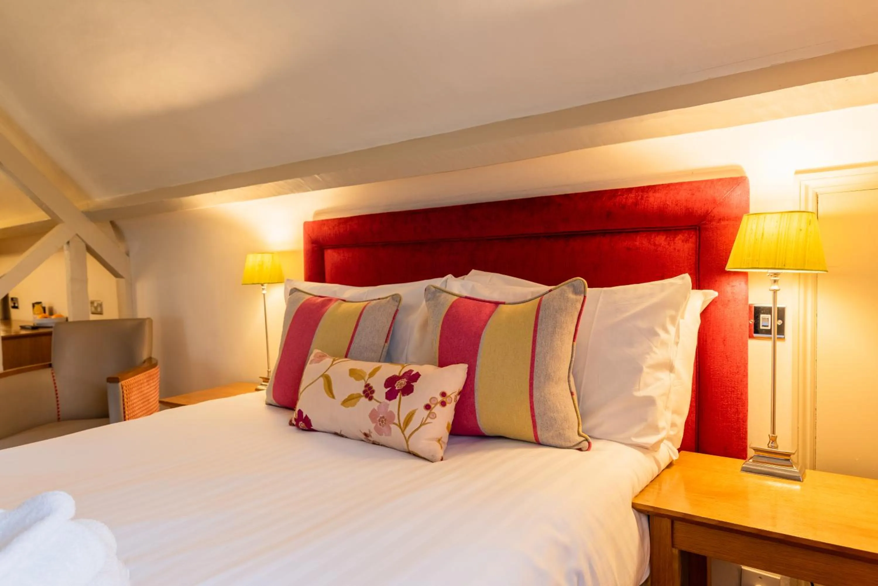 Bedroom, Bed in Banbury Wroxton House Hotel