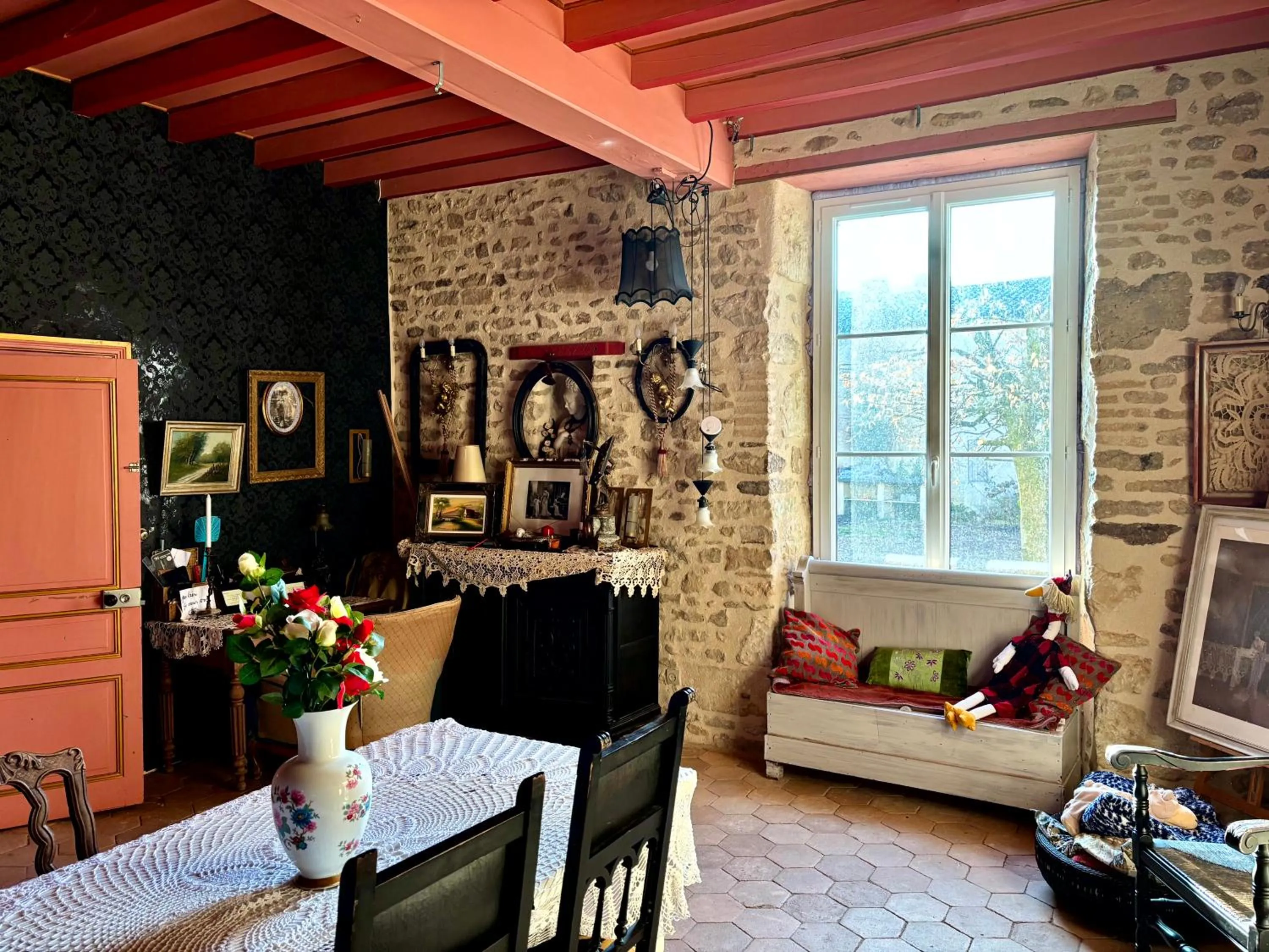 Aux Caprices des Dieux