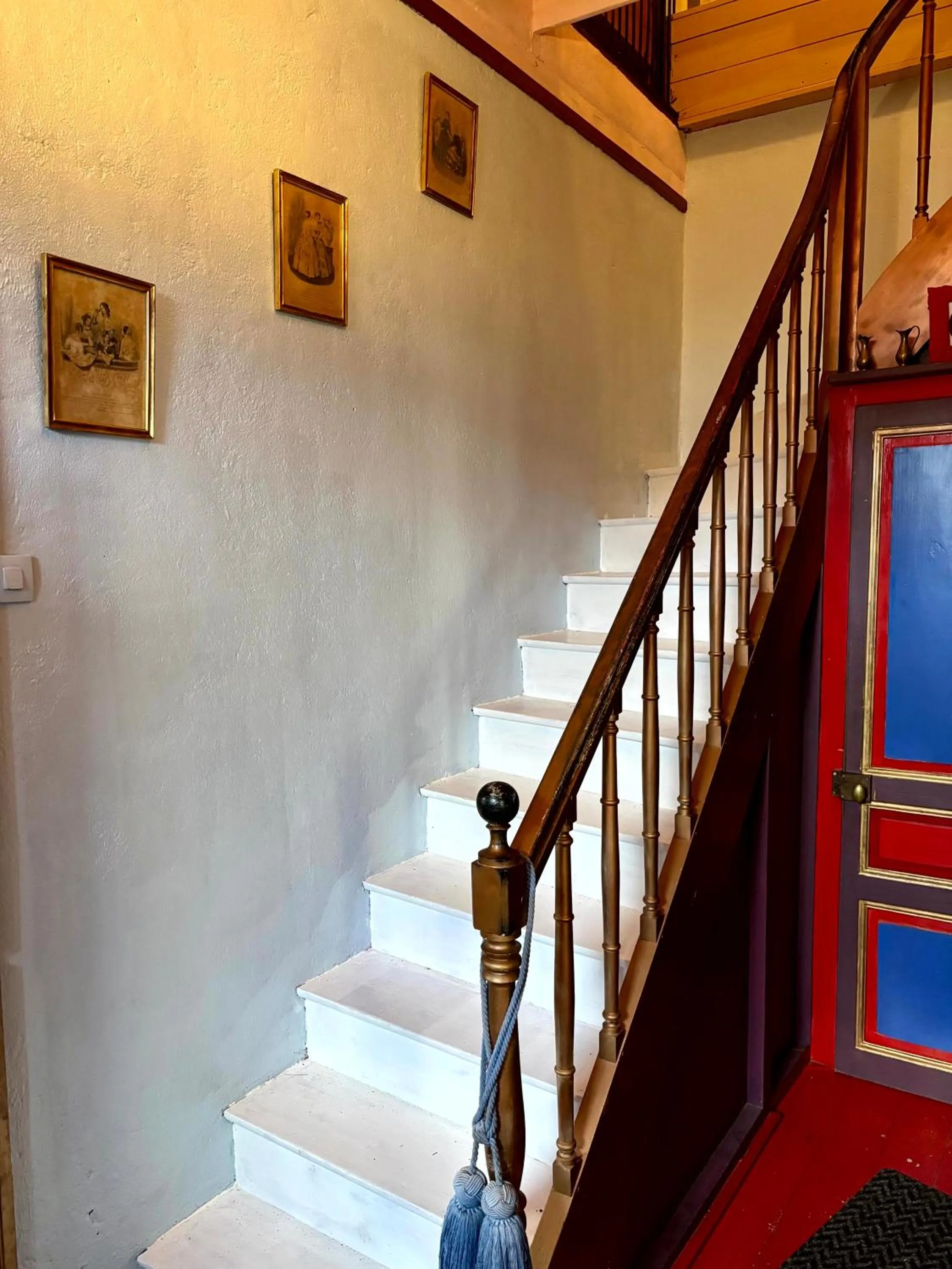 Aux Caprices des Dieux