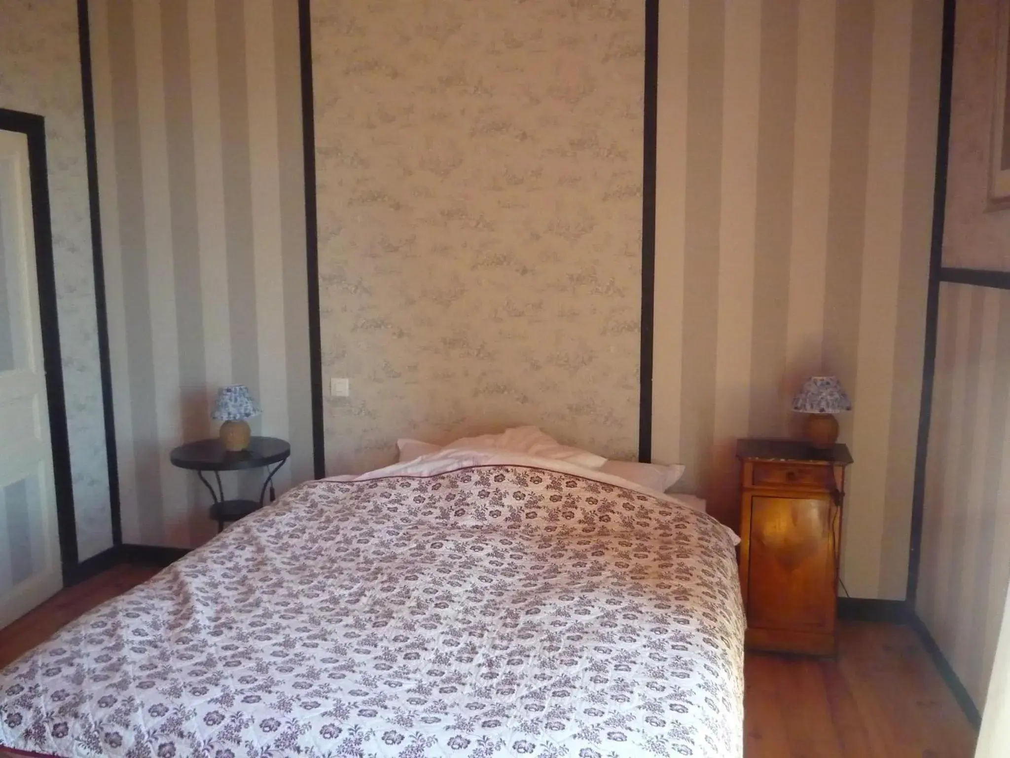 Double Room in Aux Caprices des Dieux Double Room in Aux Caprices des Dieux