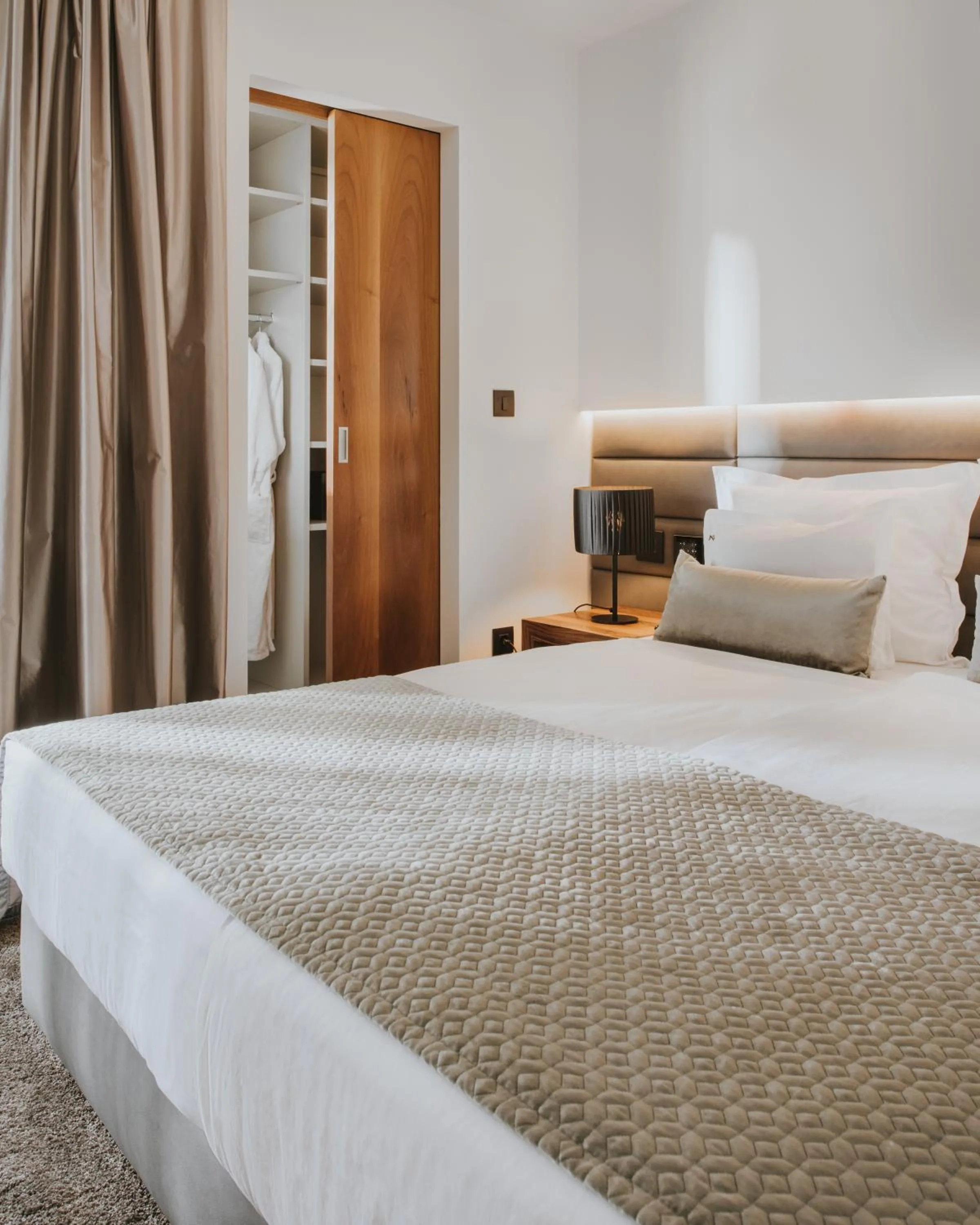 Photo of the whole room, Bed in Boutique Hotel Ani - Adults Only