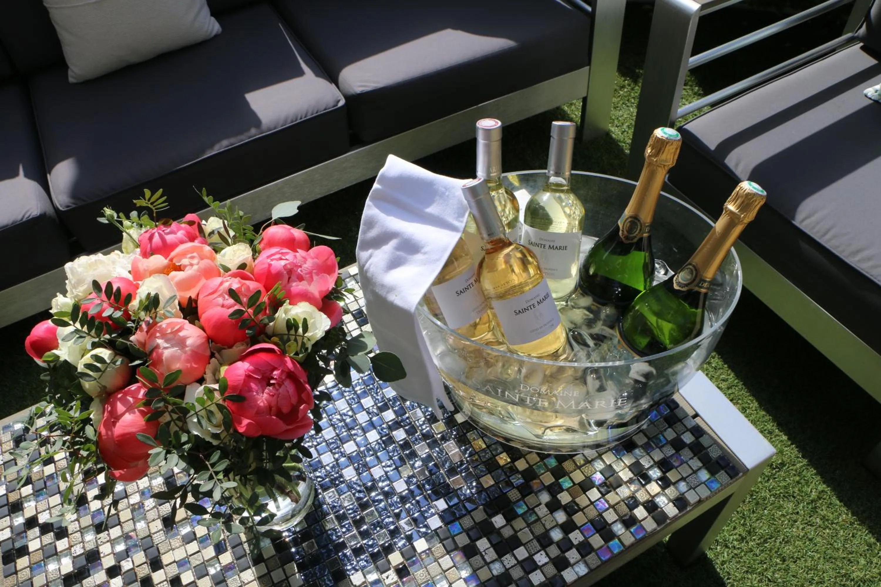 Swimming pool in Hôtel Victoria