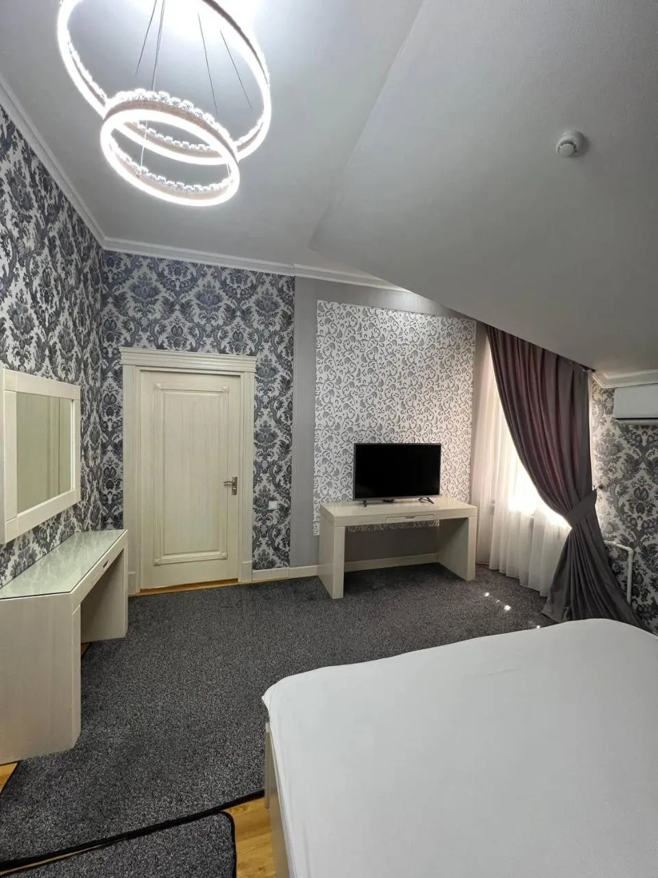 Bed in Hotel Afrosiyob