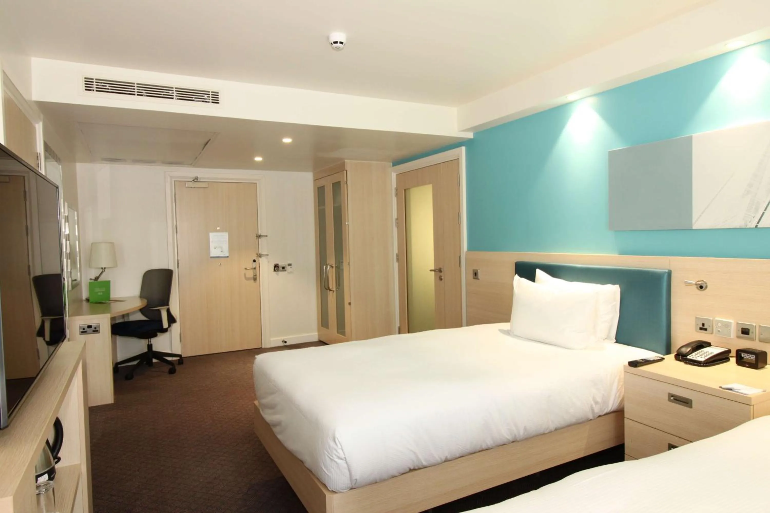 Bedroom, Bed in Hampton By Hilton London Docklands