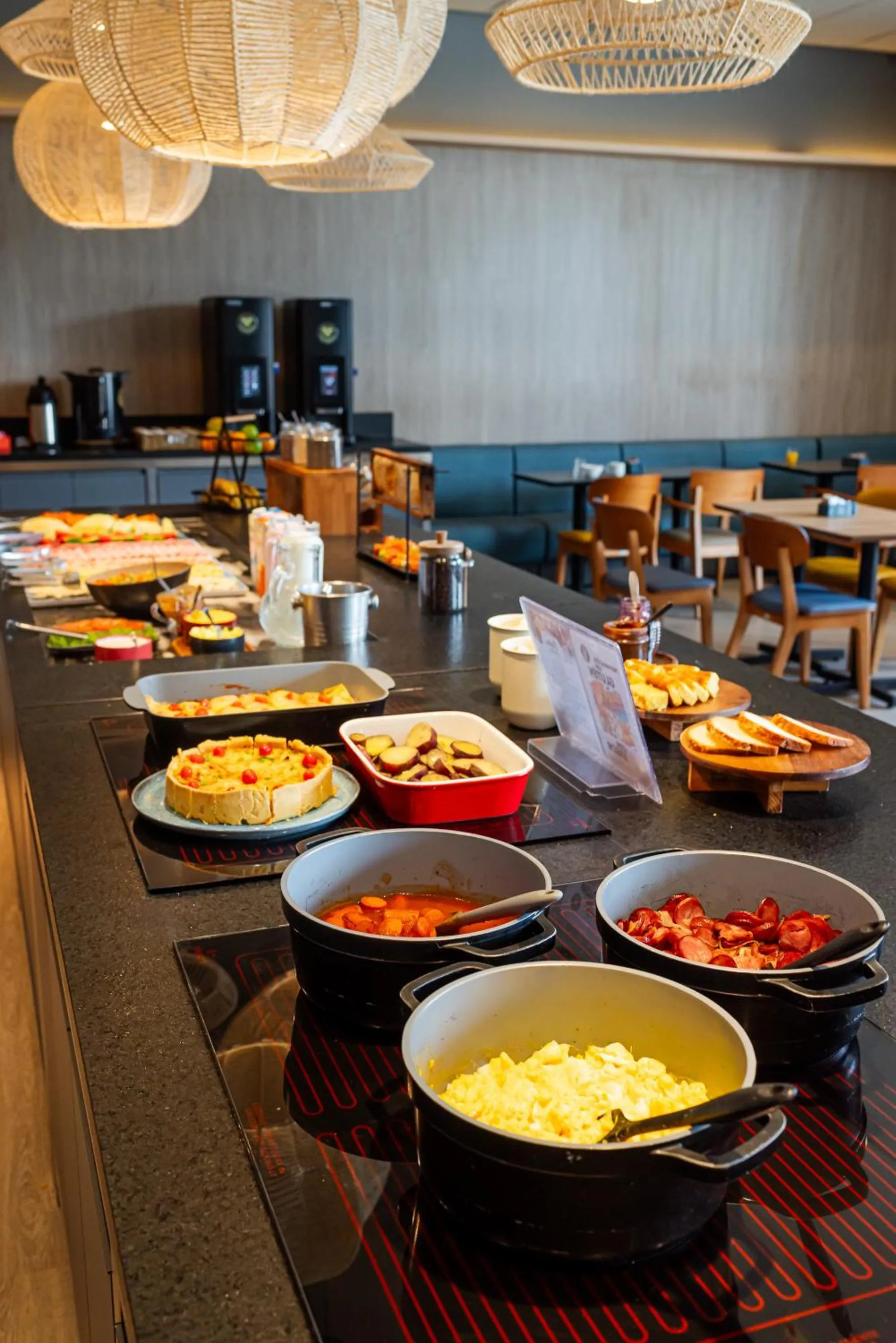 Restaurant/places to eat in ibis Navegantes Itajai