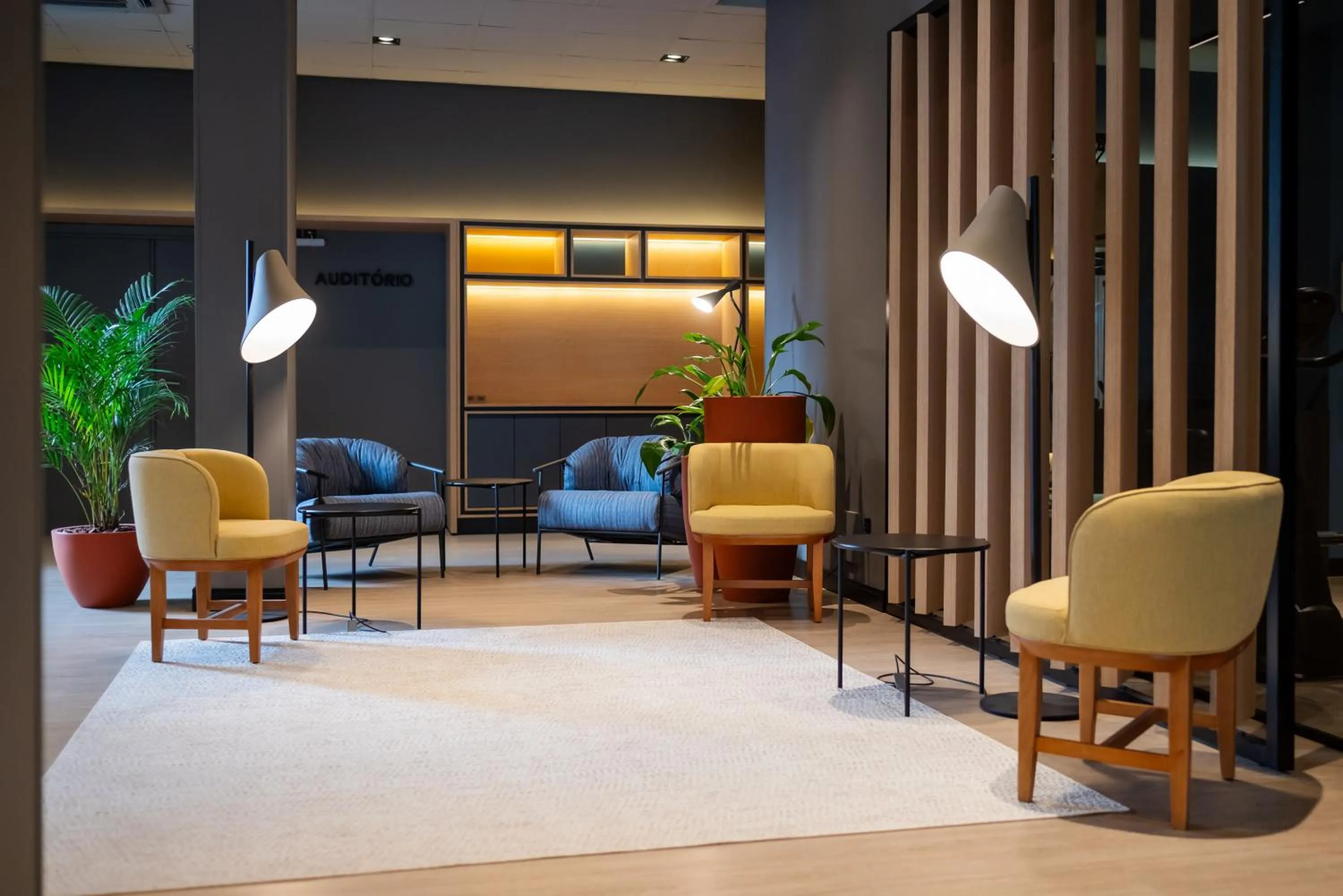 Seating area in ibis Navegantes Itajai