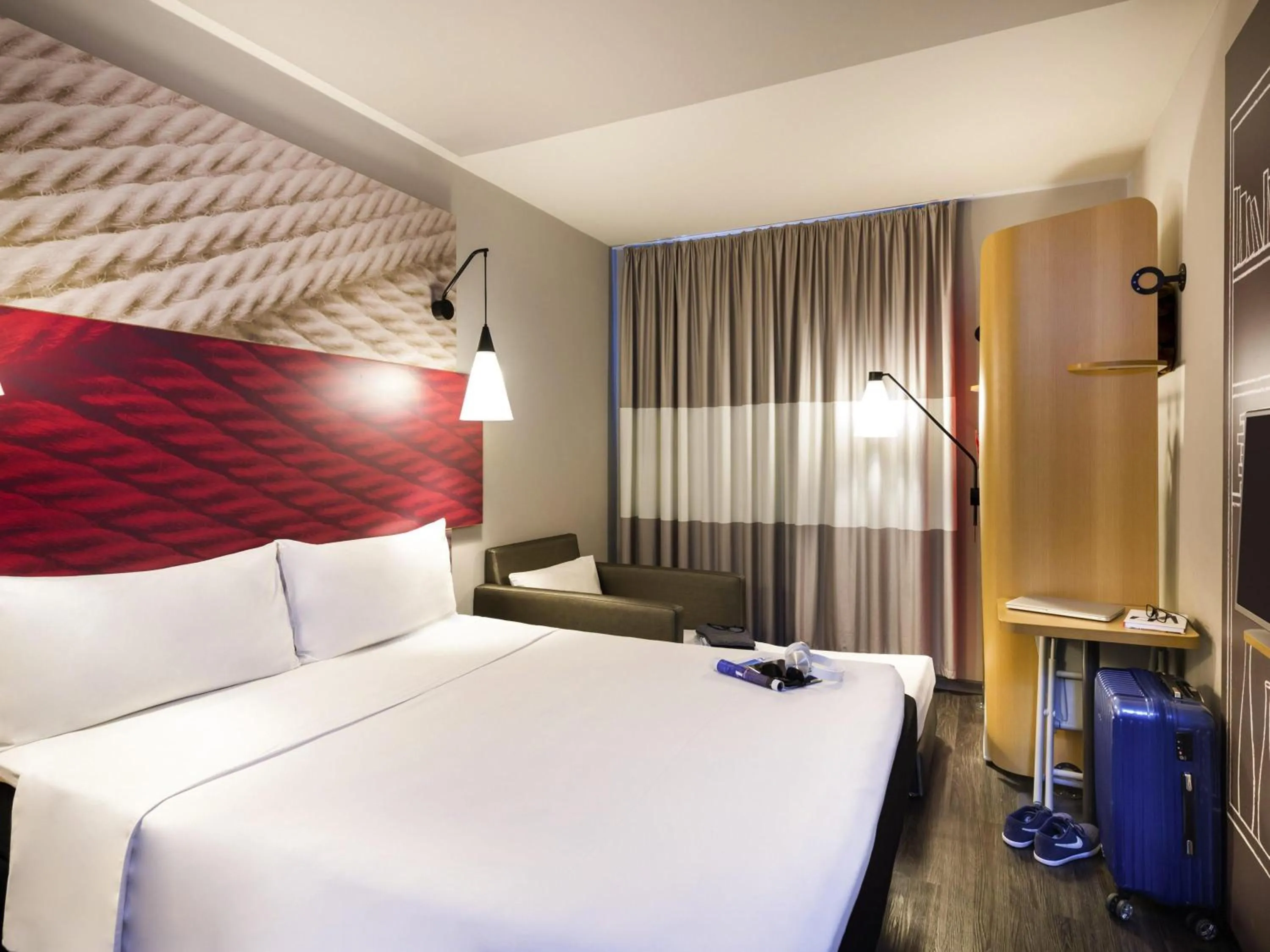 Property building, Bed in ibis Navegantes Itajai