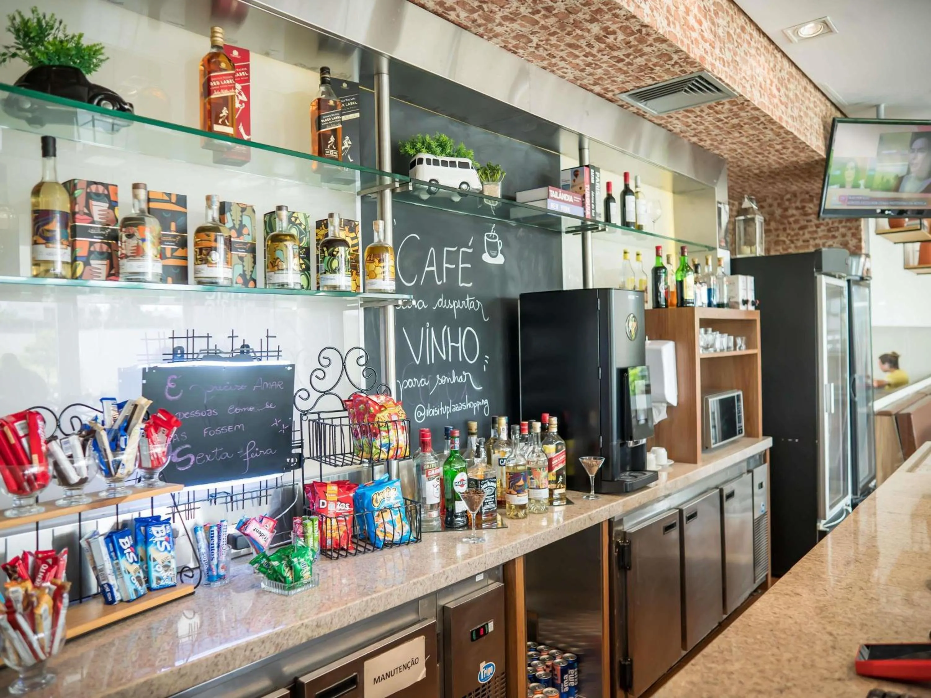 Lounge or bar in ibis Itu Plaza Shopping