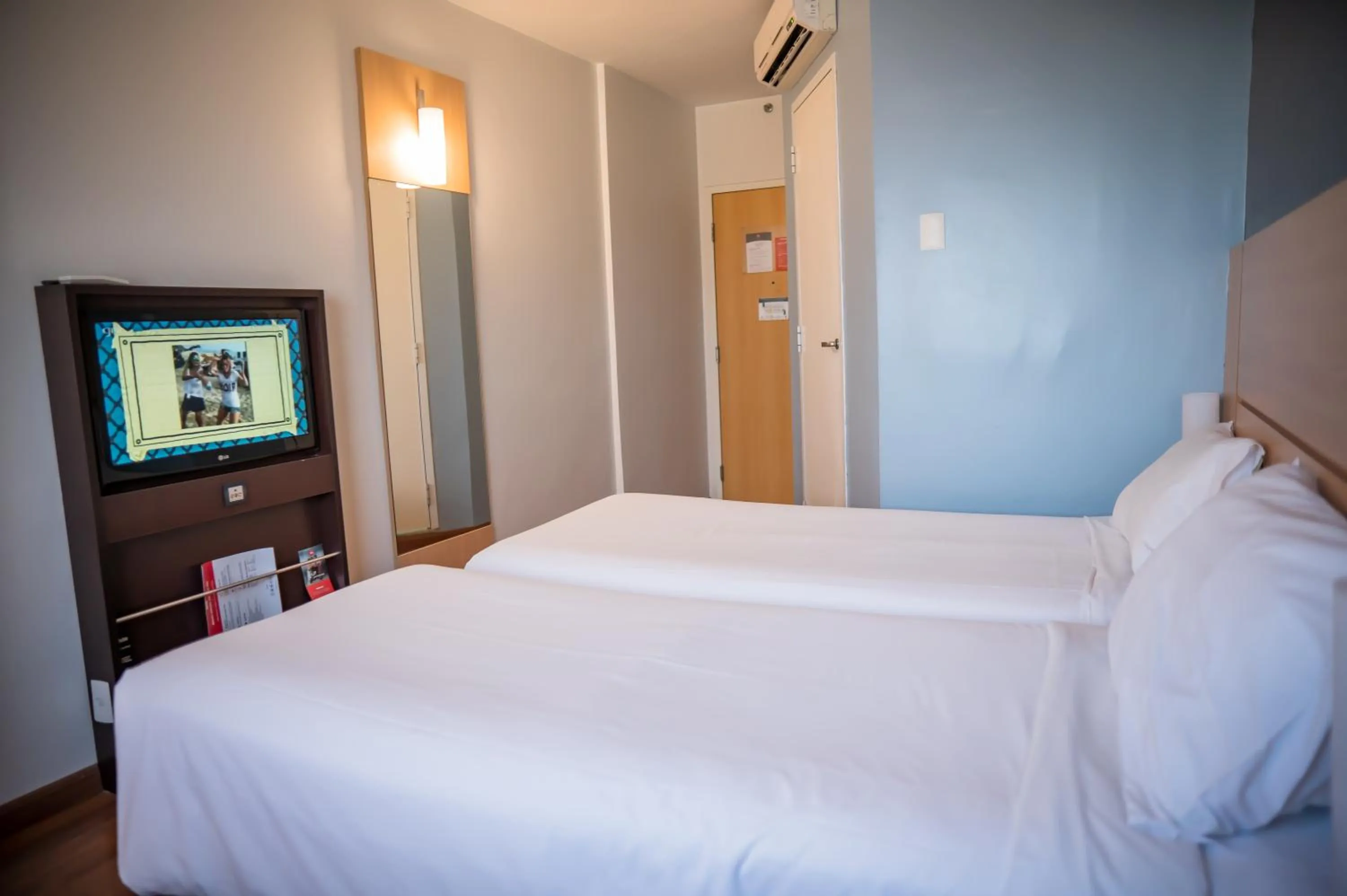 Property building, Bed in ibis Itu Plaza Shopping