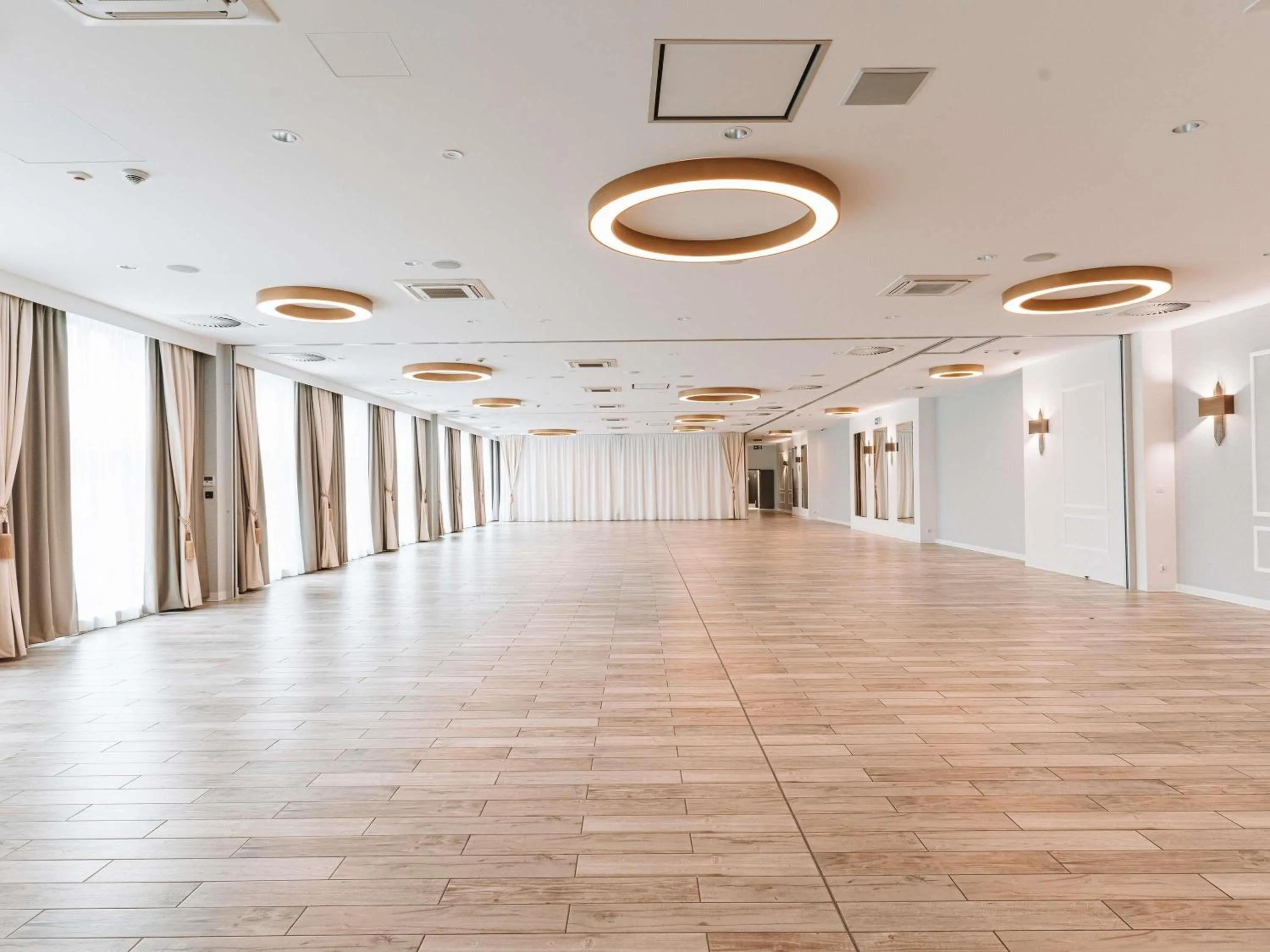 wedding in ibis styles Grudziadz