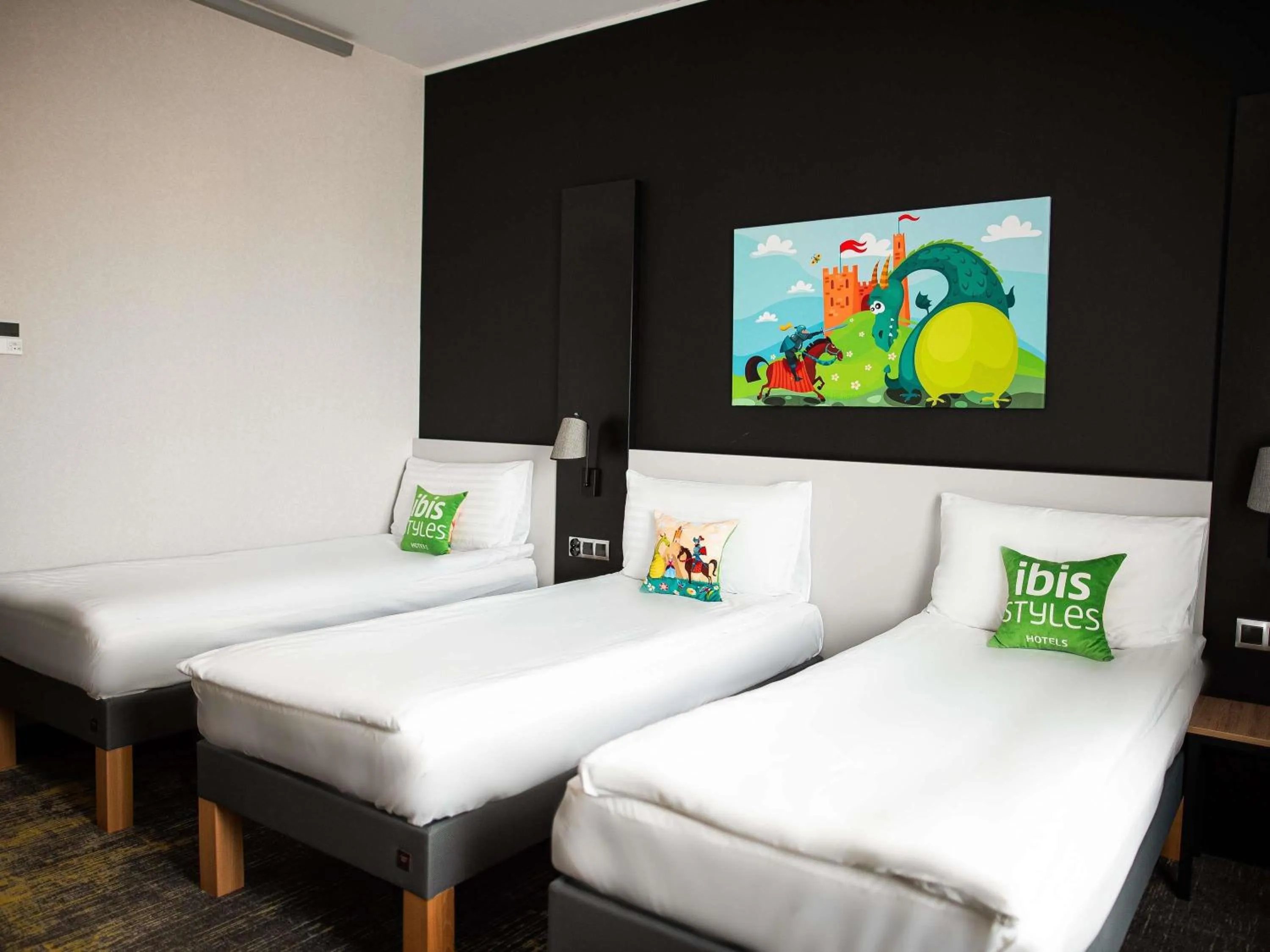 Bedroom, Bed in ibis styles Grudziadz