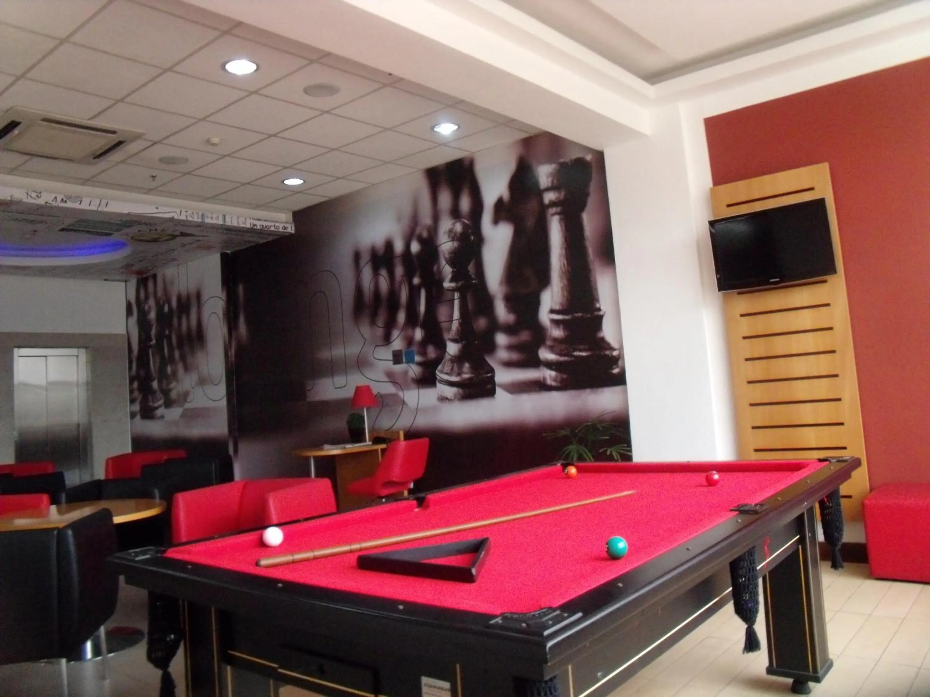 Communal lounge/ TV room in ibis Jaboticabal