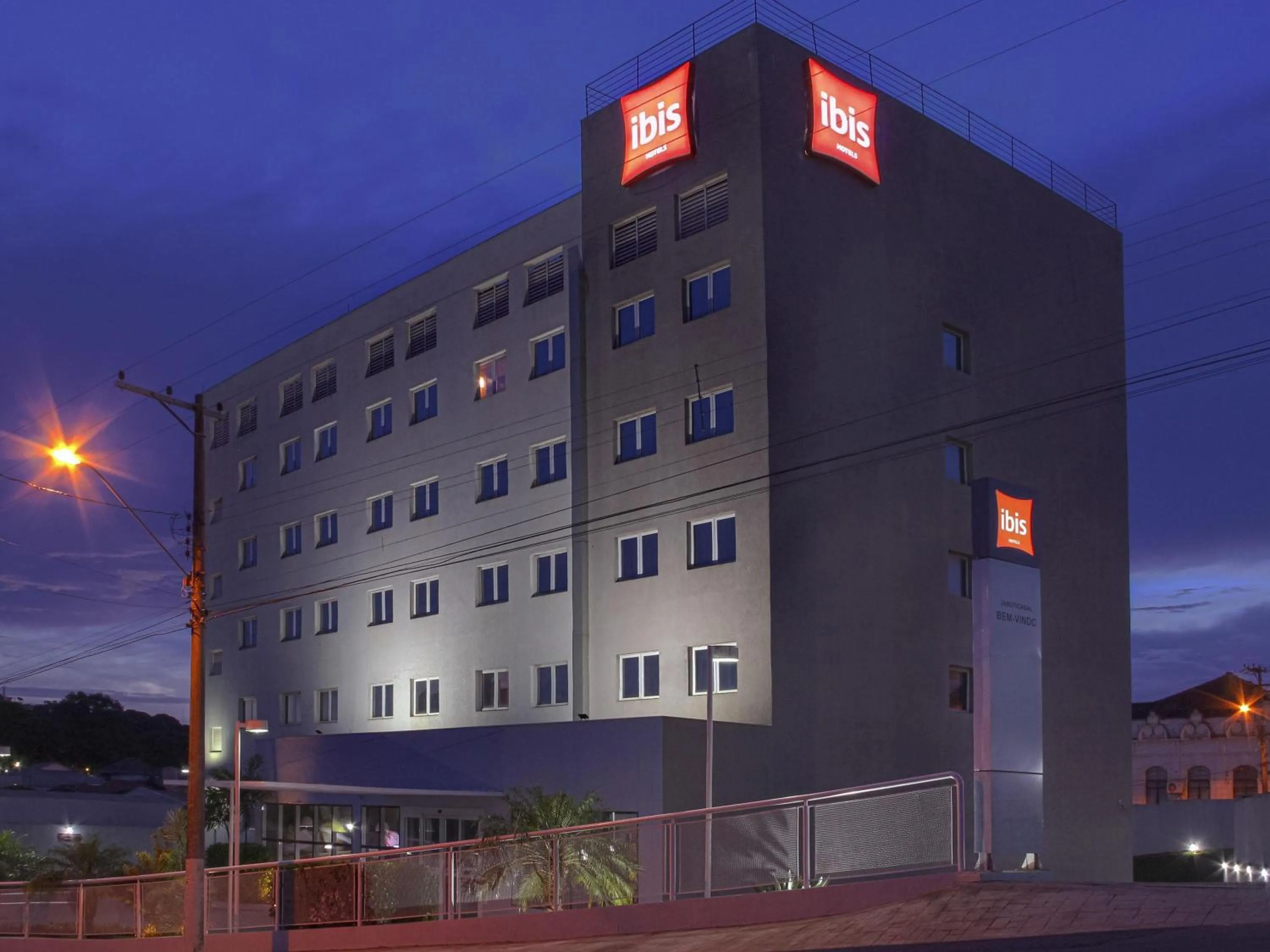 Property building in ibis Jaboticabal