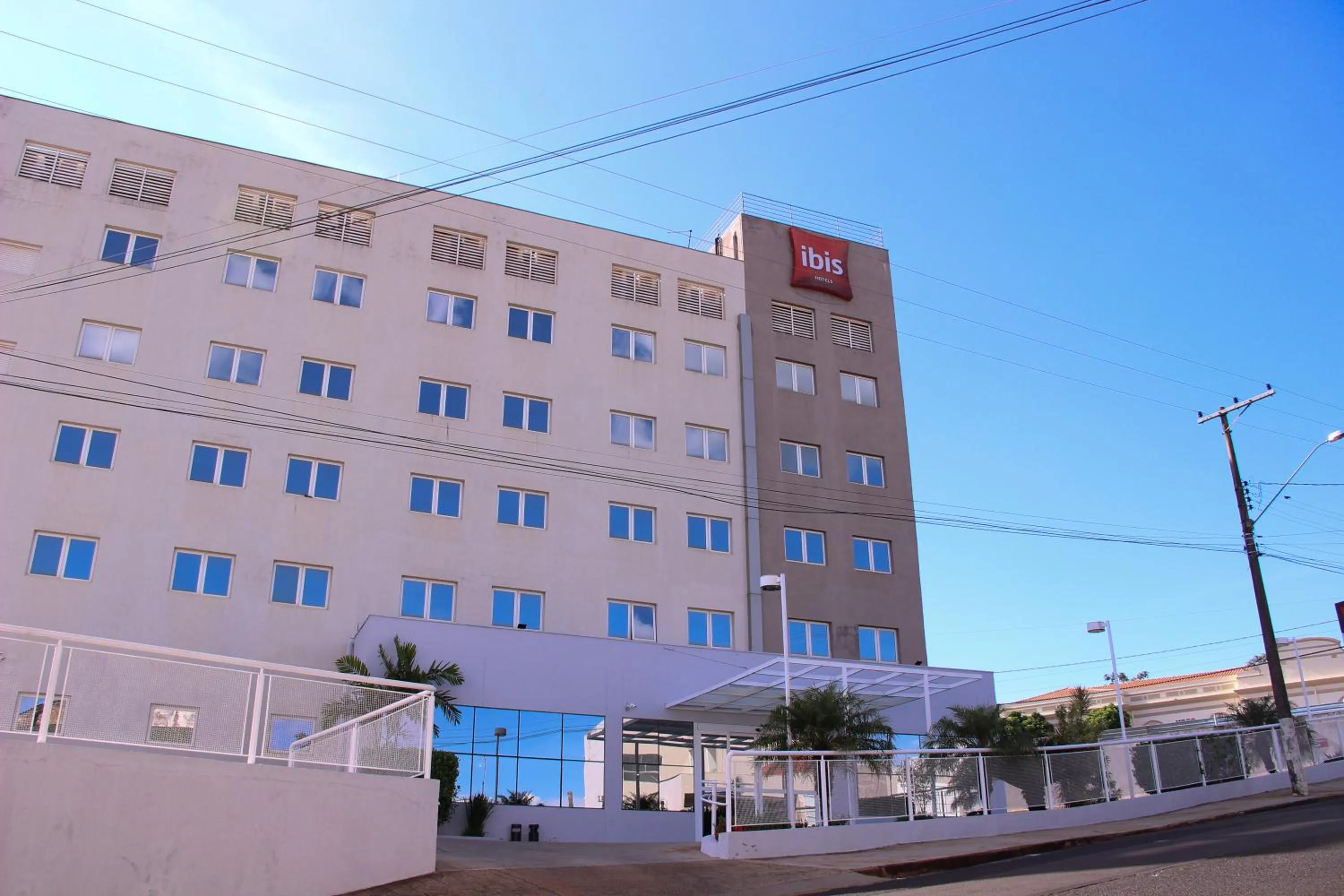 Property building in ibis Jaboticabal