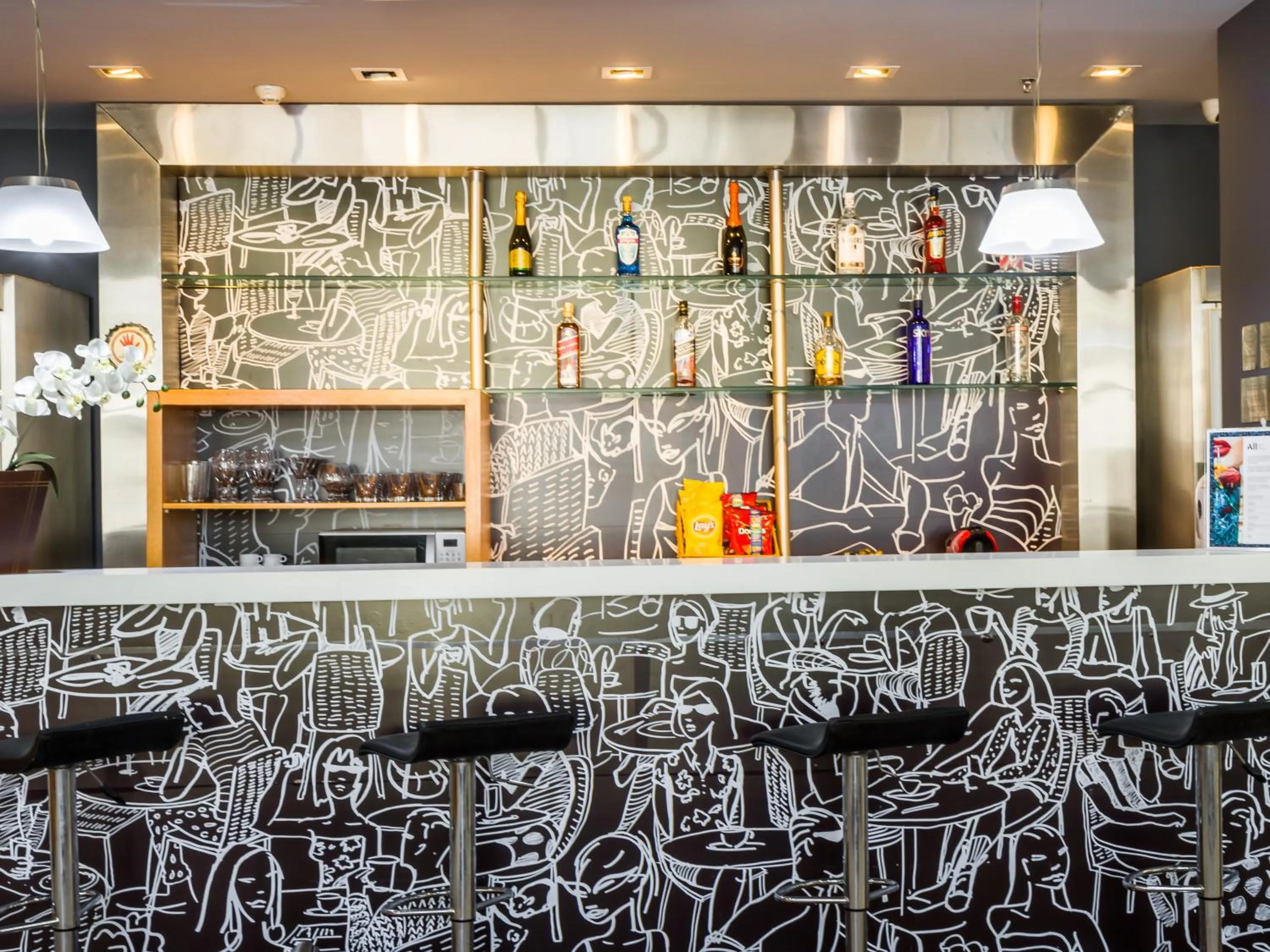 Lounge or bar in ibis Jaboticabal