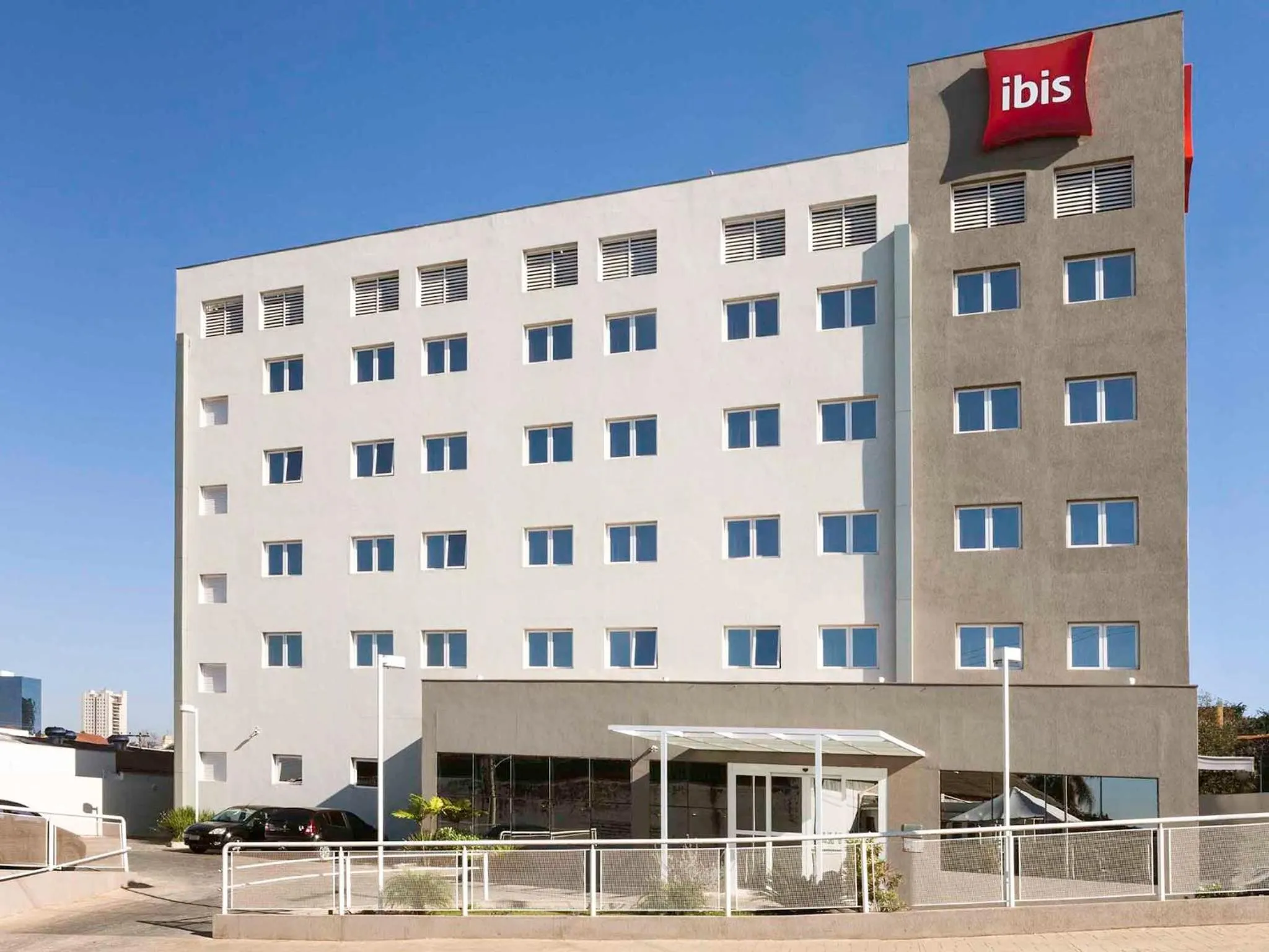 Facade/entrance in ibis Jaboticabal