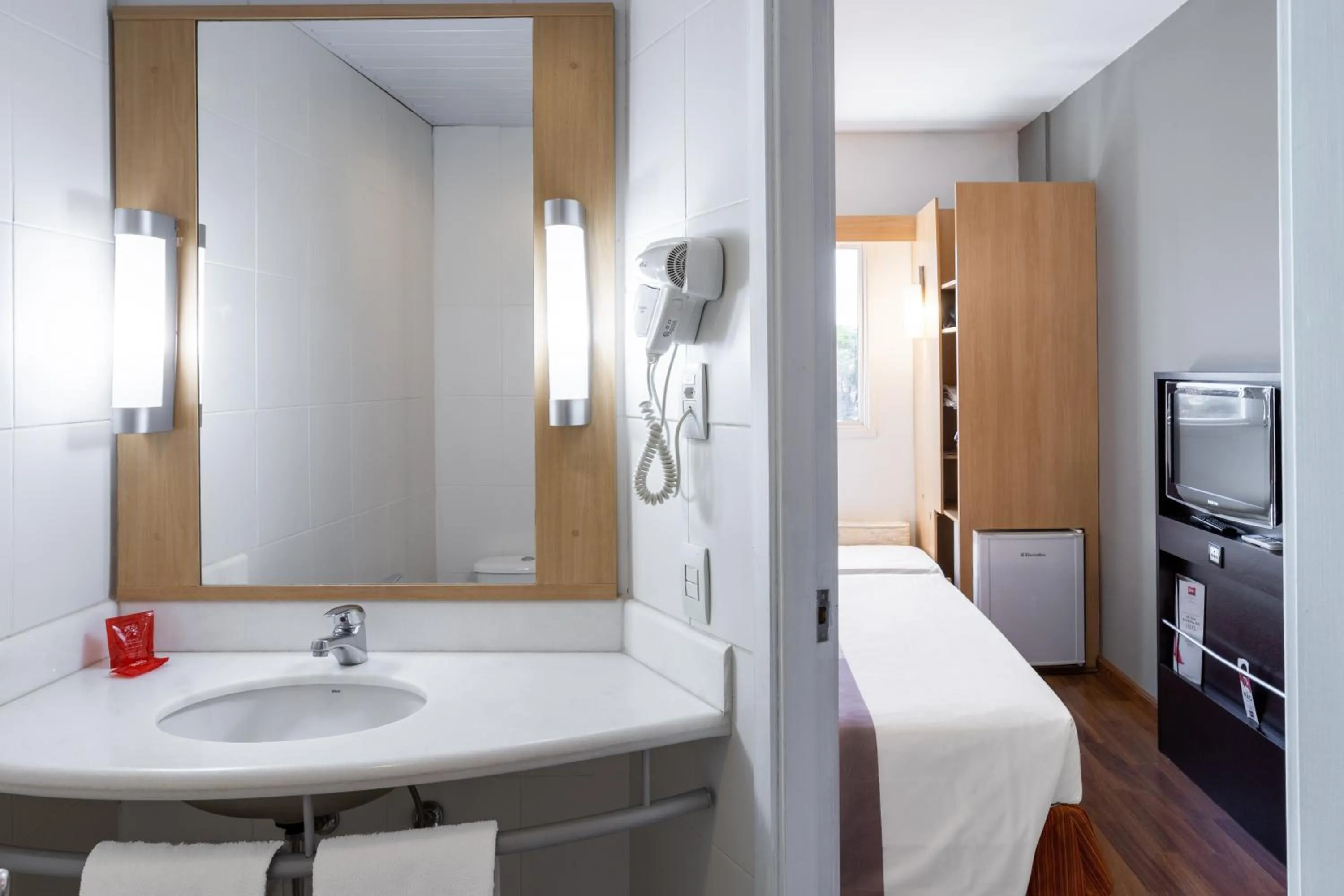 Bed in ibis Jaboticabal