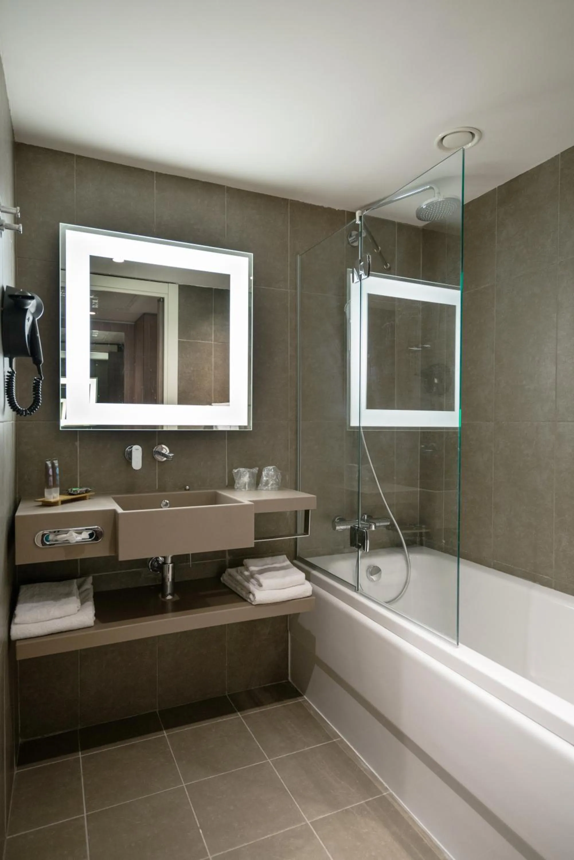 Shower in Novotel Setif