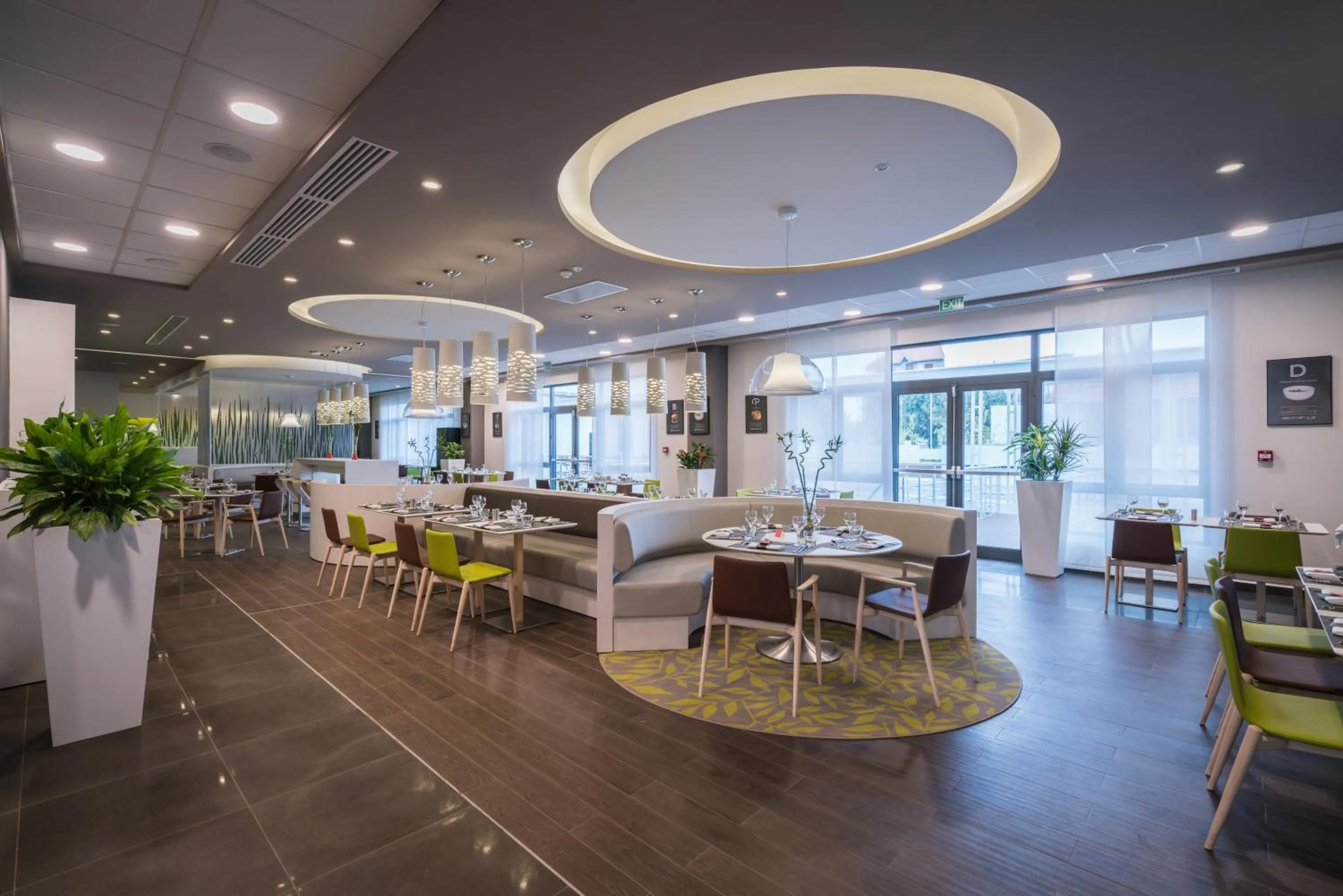 Restaurant/places to eat in Novotel Setif