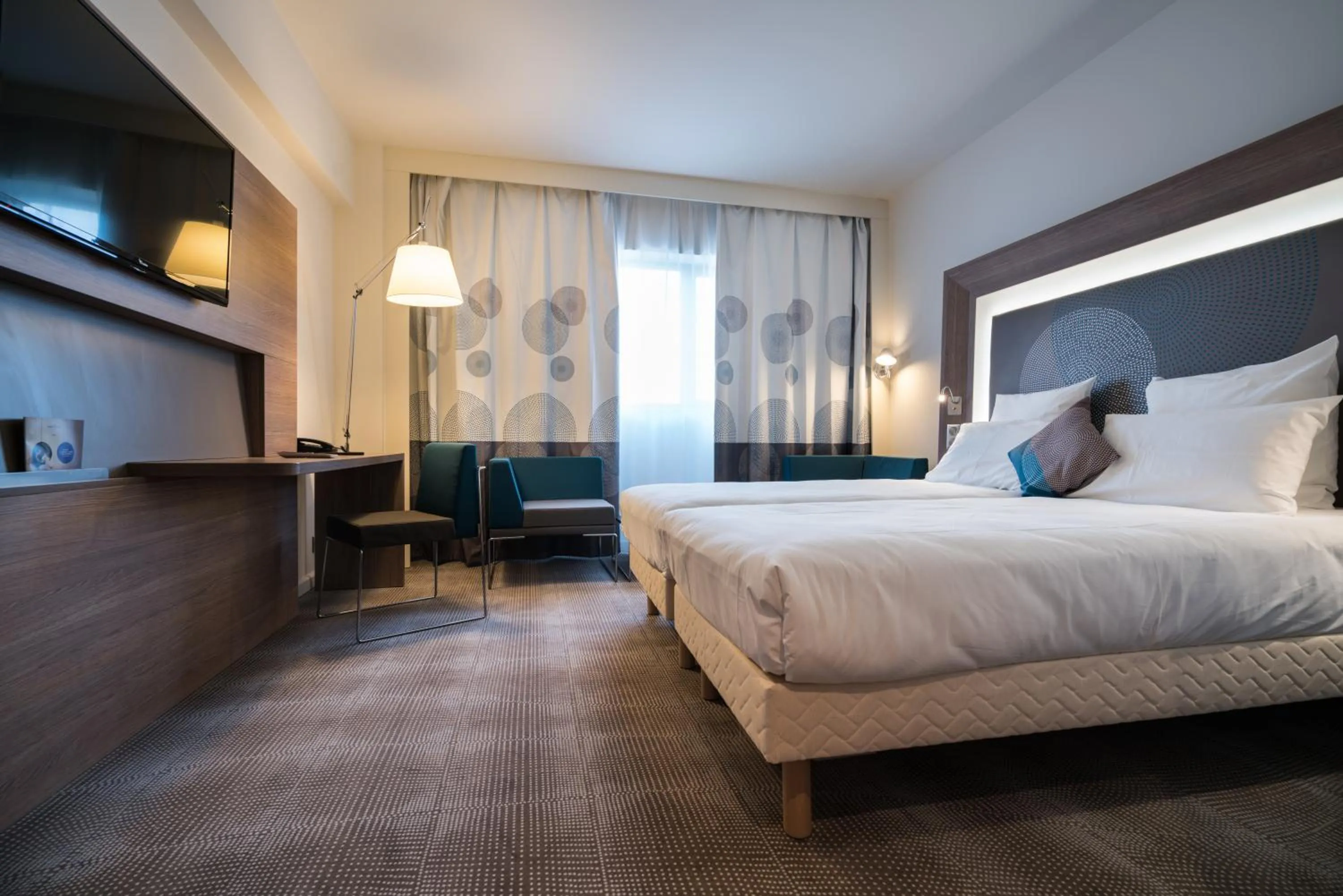 Photo of the whole room, Bed in Novotel Setif