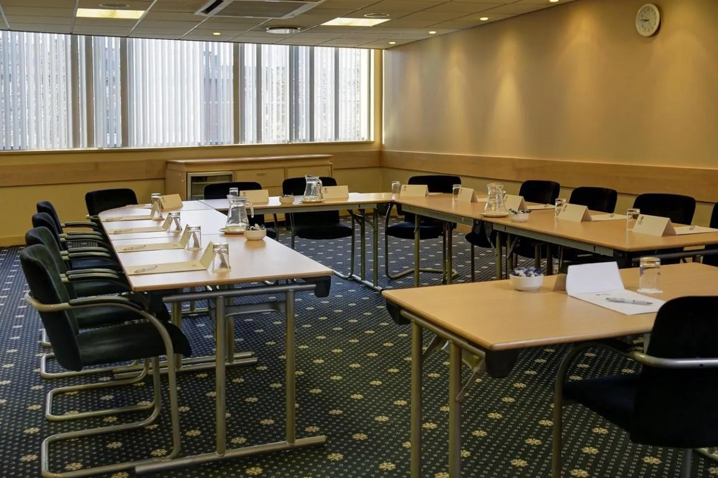 Meeting/conference room in Garner Hotel Nottingham City Centre by IHG