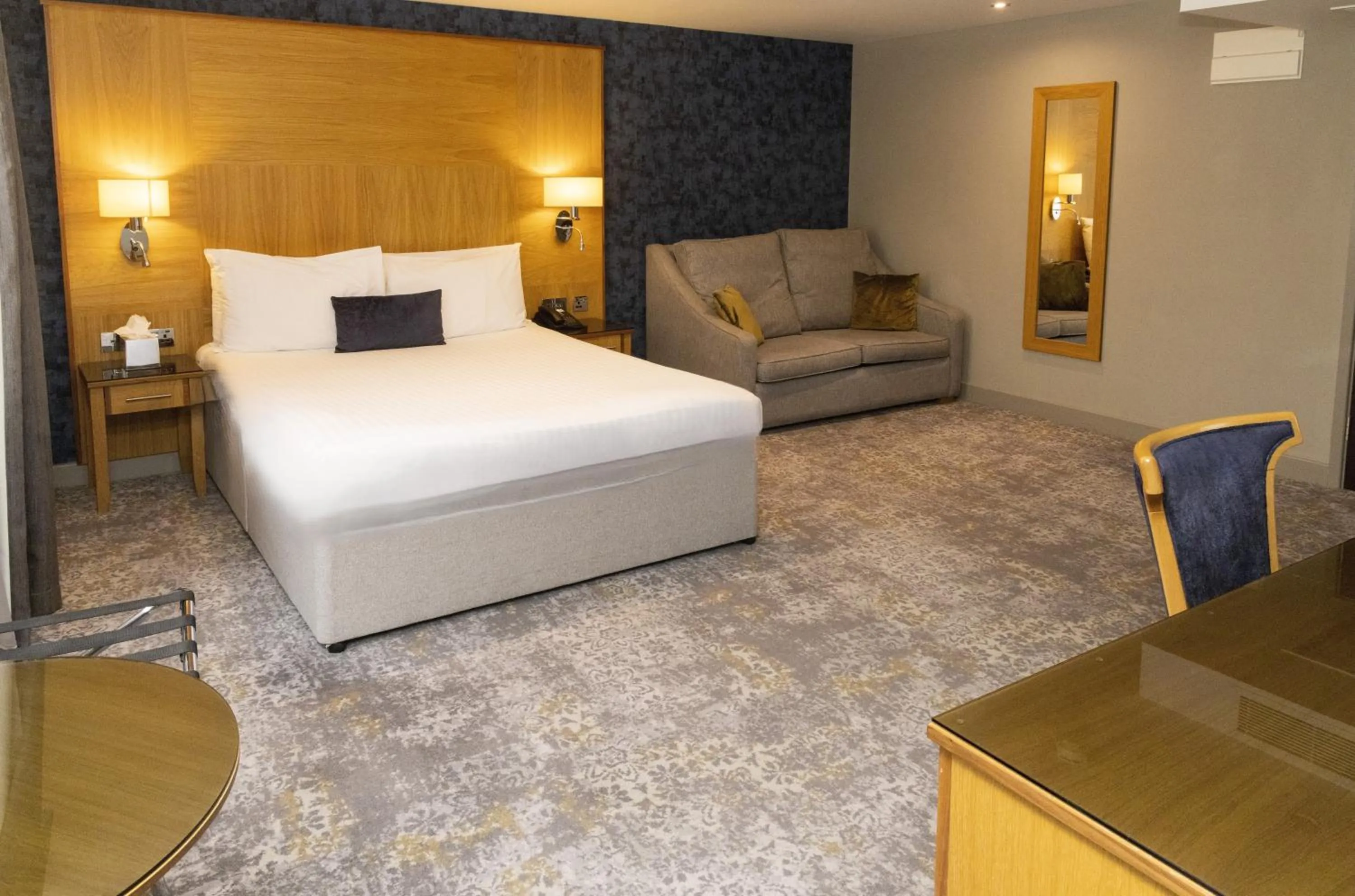 Bedroom, Bed in Garner Hotel Nottingham City Centre by IHG