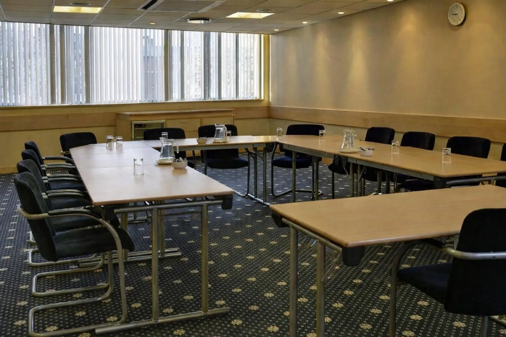 Meeting/conference room in Garner Hotel Nottingham City Centre by IHG