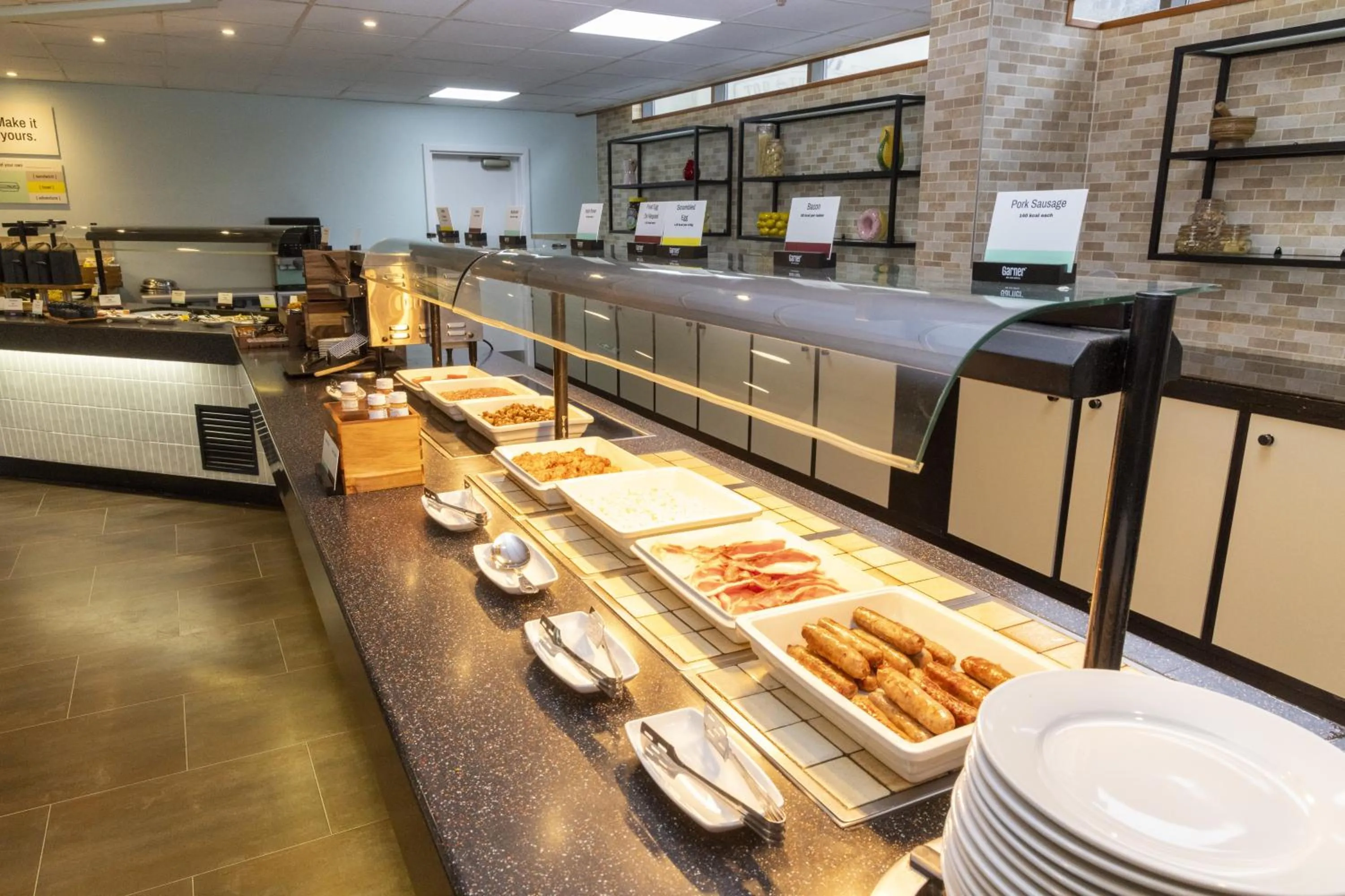 Dining area in Garner Hotel Nottingham City Centre by IHG