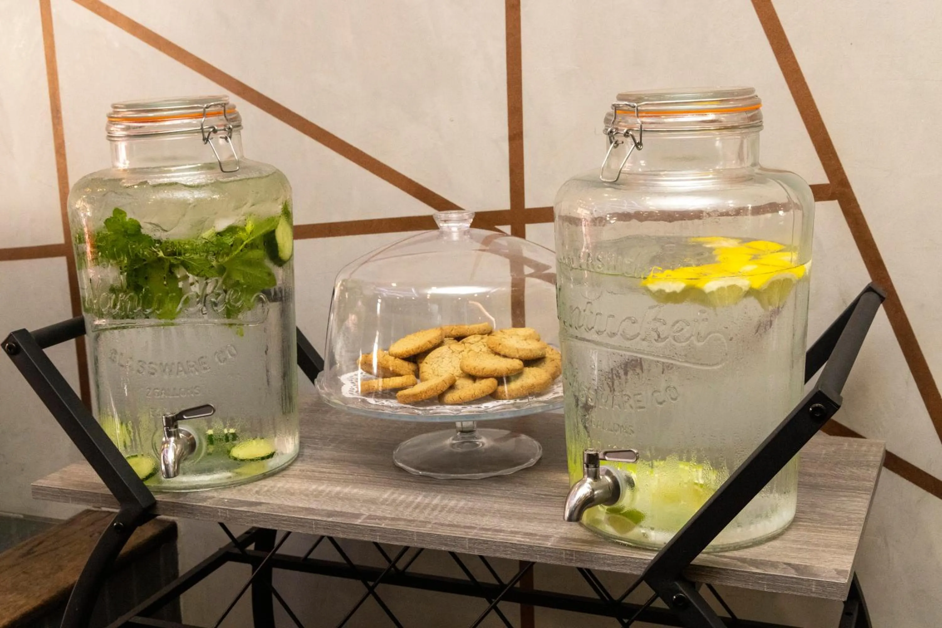 Lobby or reception in Garner Hotel Nottingham City Centre by IHG