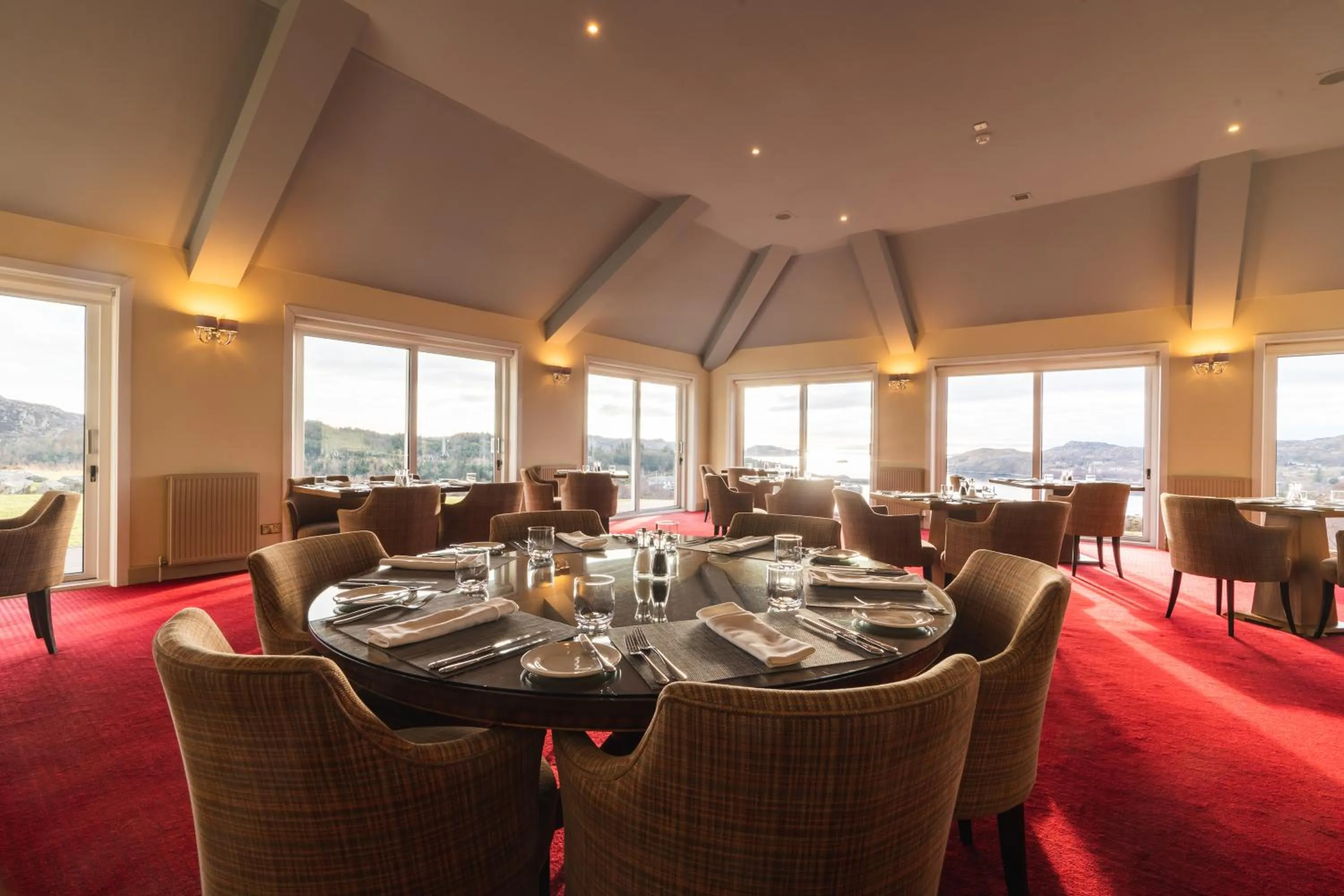 Restaurant/places to eat in Inver Lodge