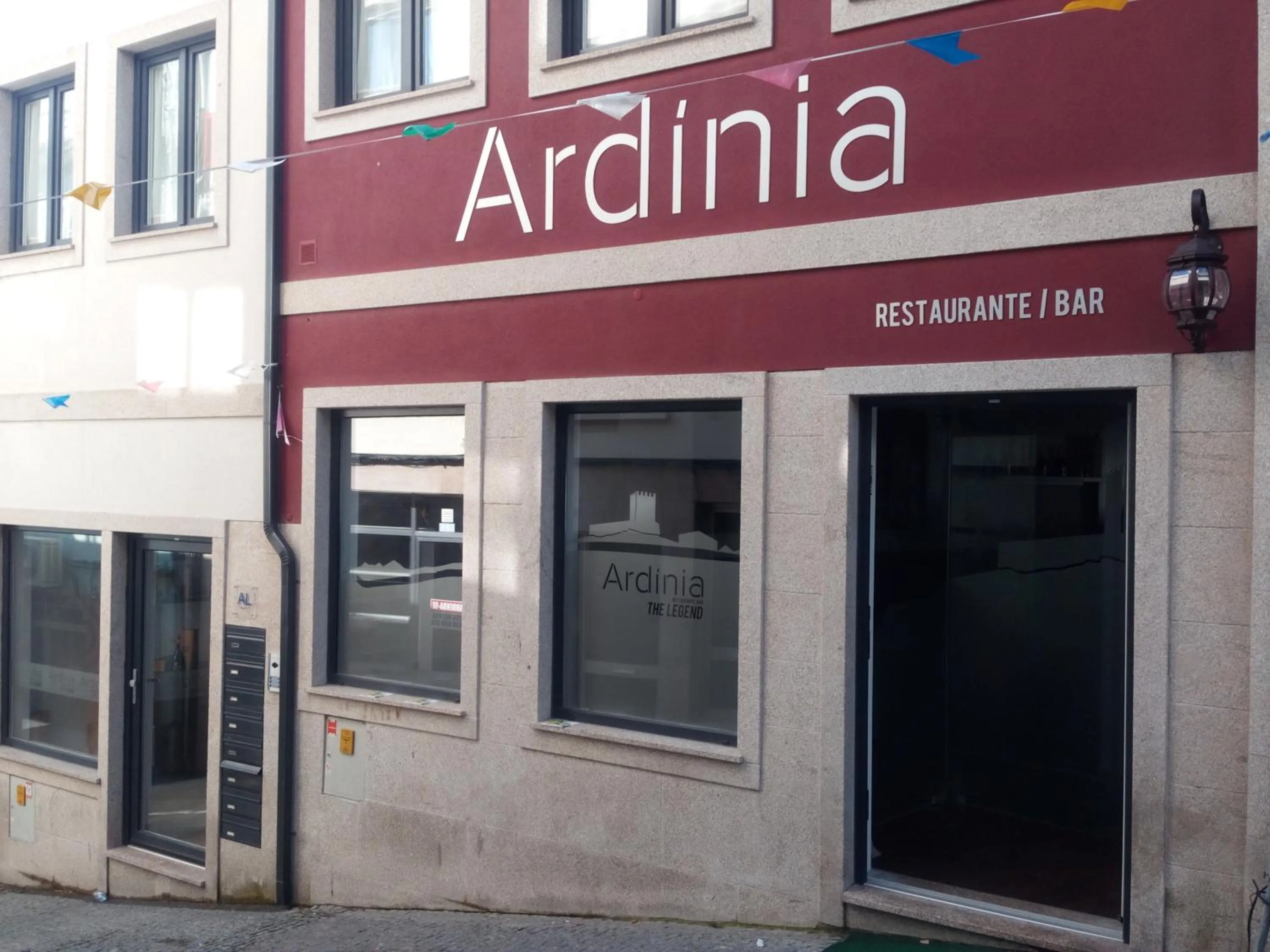 Property building in Ardínia the Legend