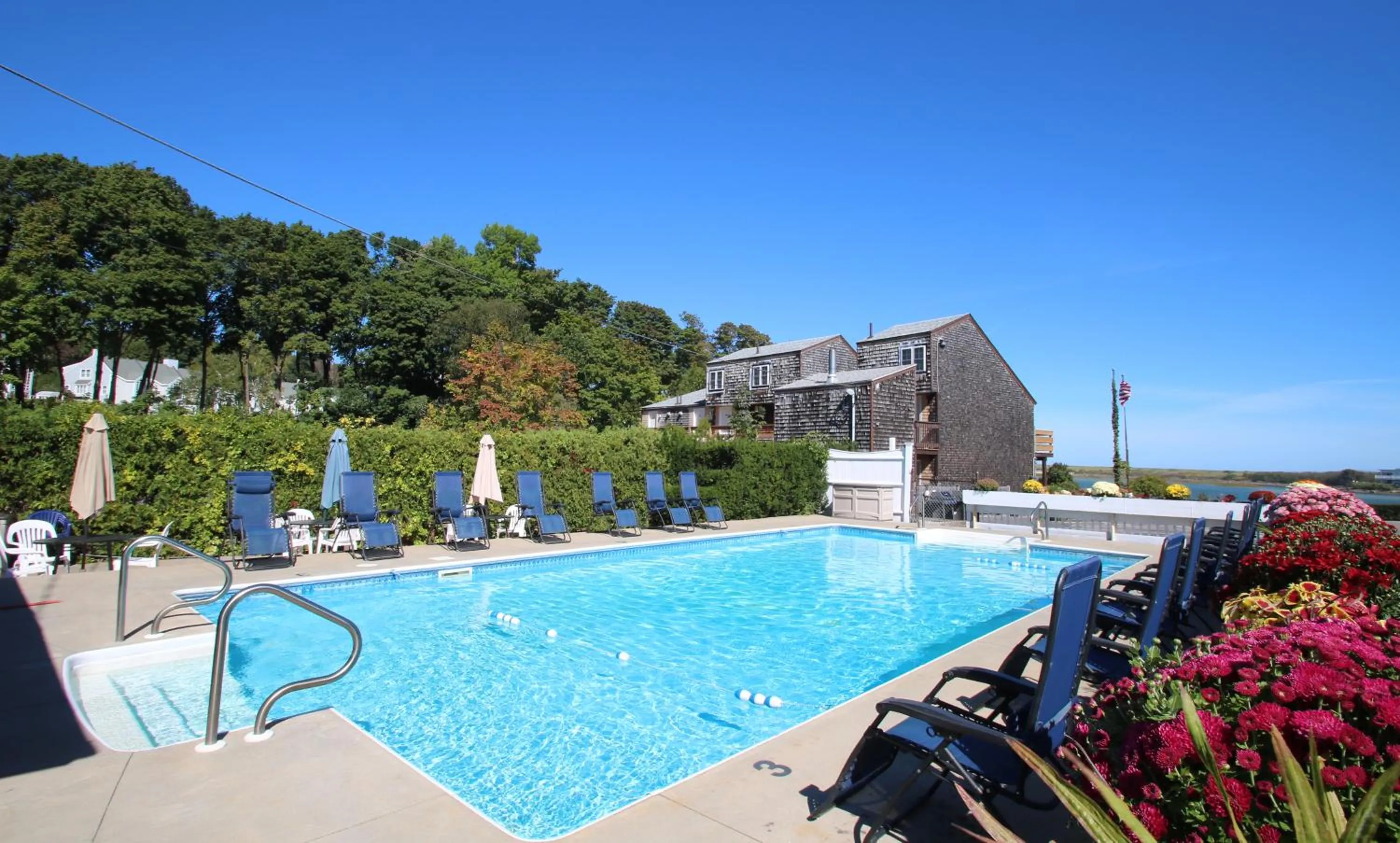 Aspinquid Resort