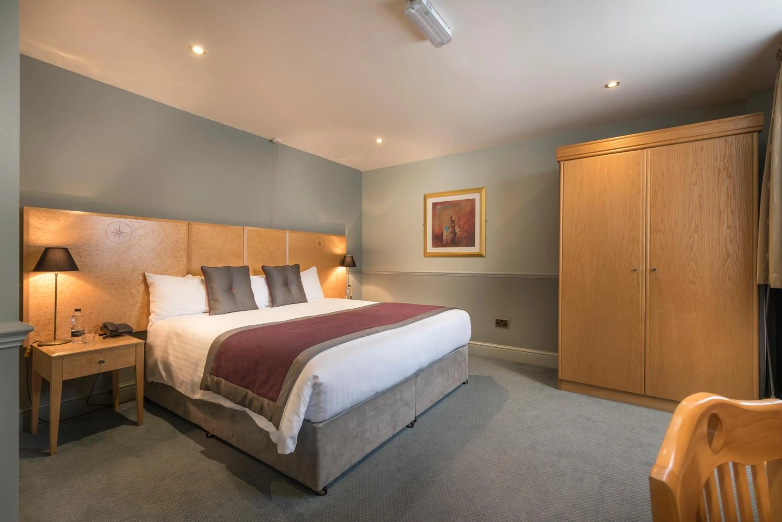 Bedroom, Bed in The Swan Hotel, Stafford, Staffordshire - The Coaching Inn Group